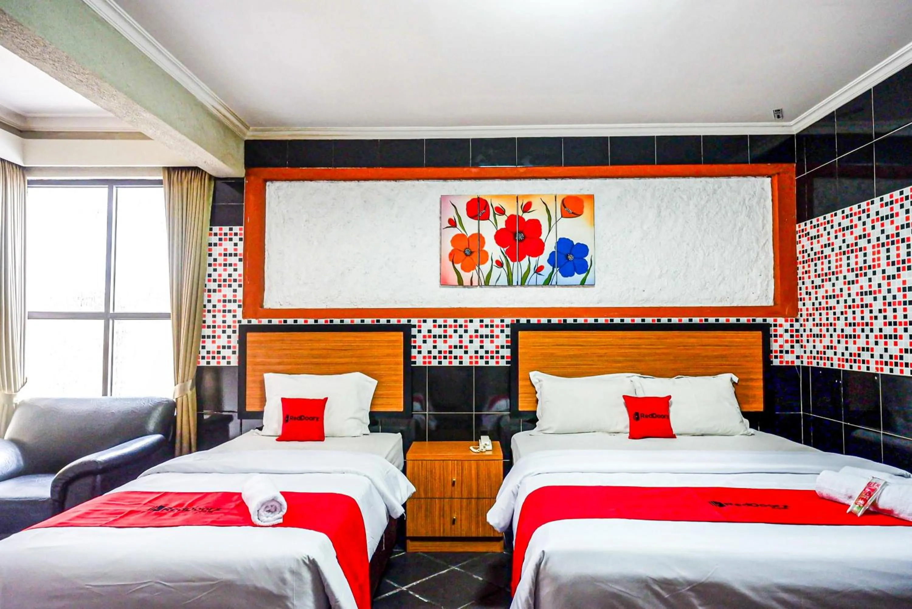 Bedroom, Bed in RedDoorz Plus near Amplaz Yogyakarta