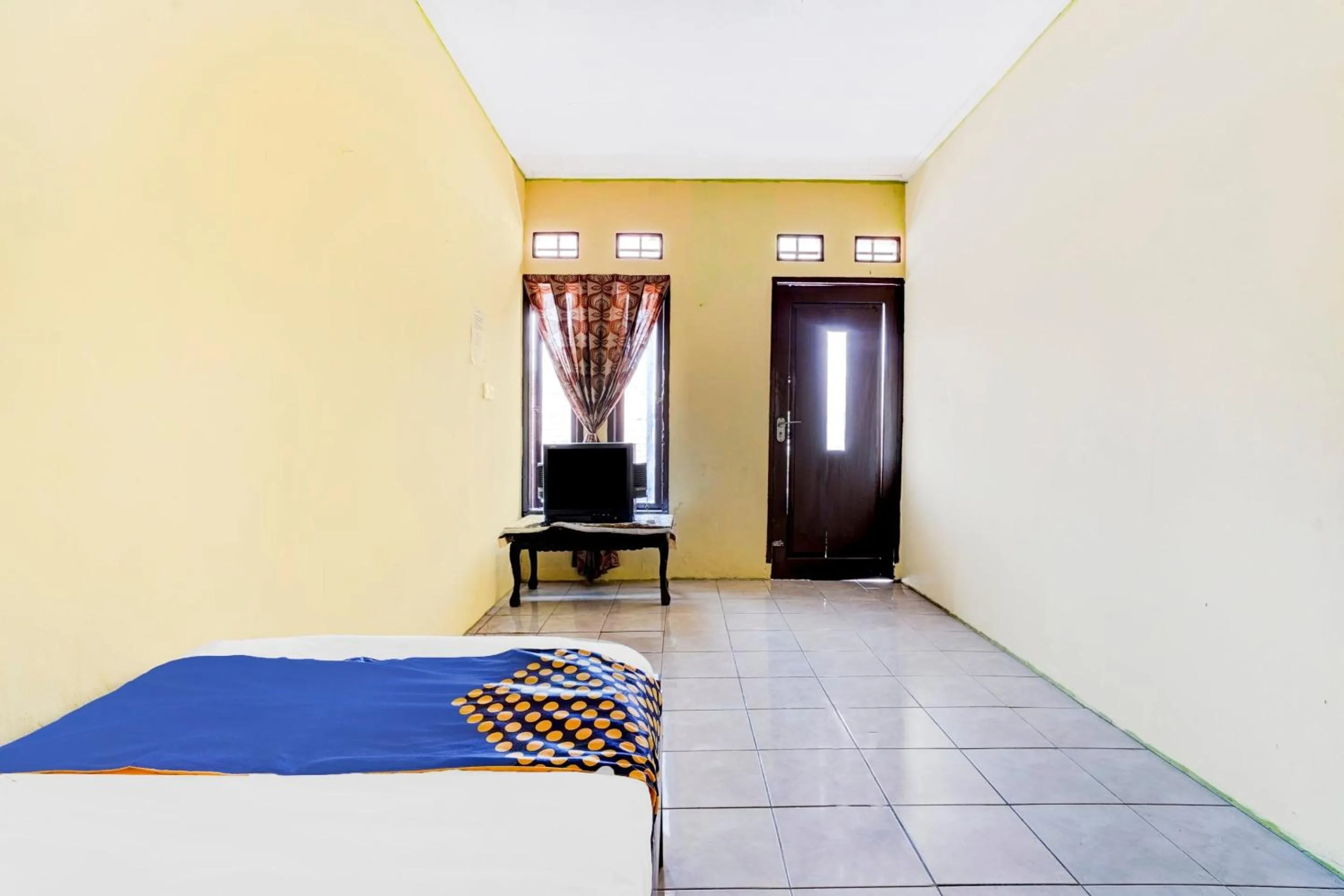 Bedroom, Bed in OYO Life 90701 Kost Syariah Deris