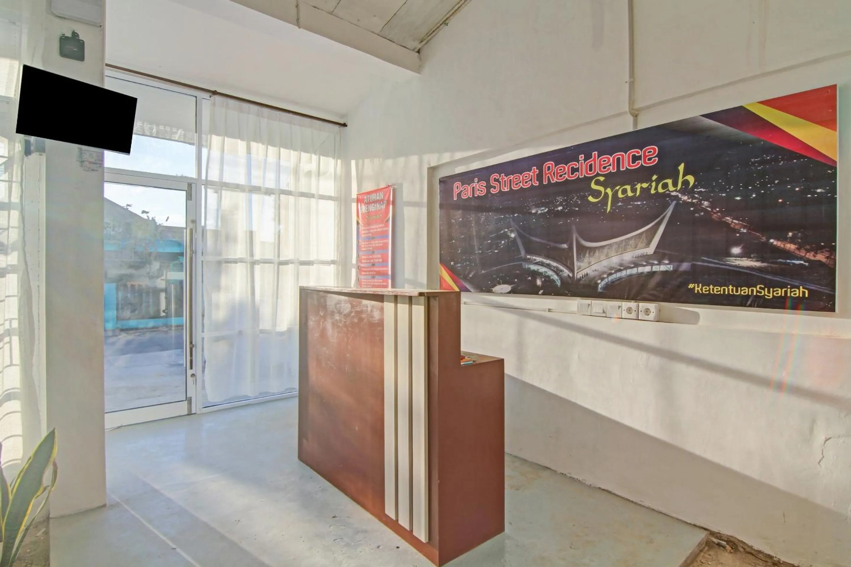 Lobby or reception in Hotel O Paris Street Residence Syariah