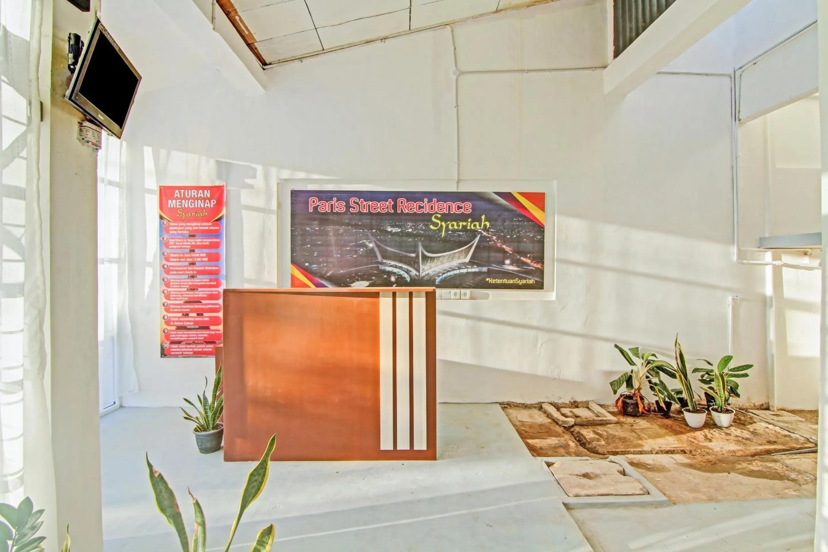 Lobby or reception in Hotel O Paris Street Residence Syariah