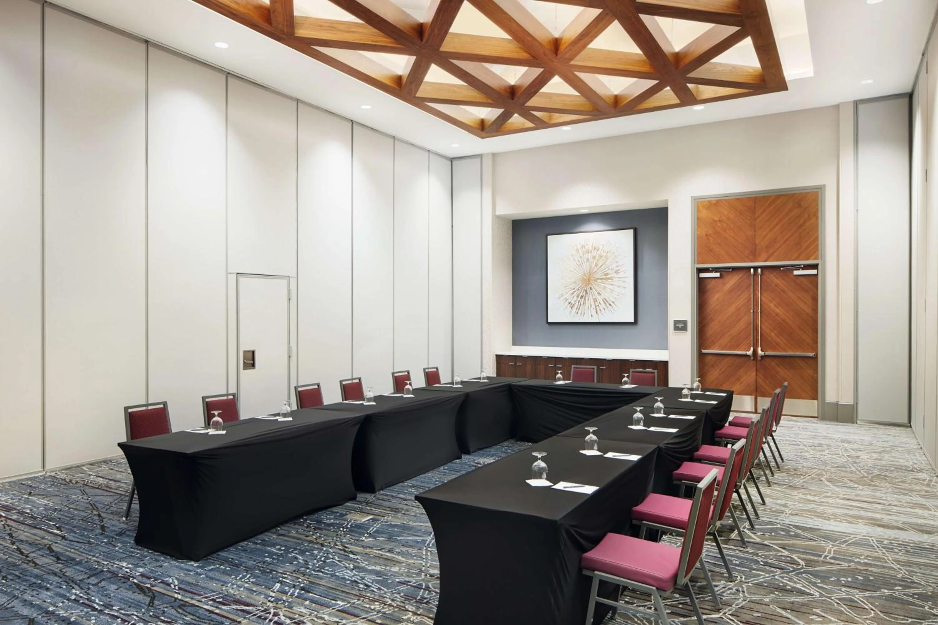Meeting/conference room in Embassy Suites By Hilton Atlanta Airport North