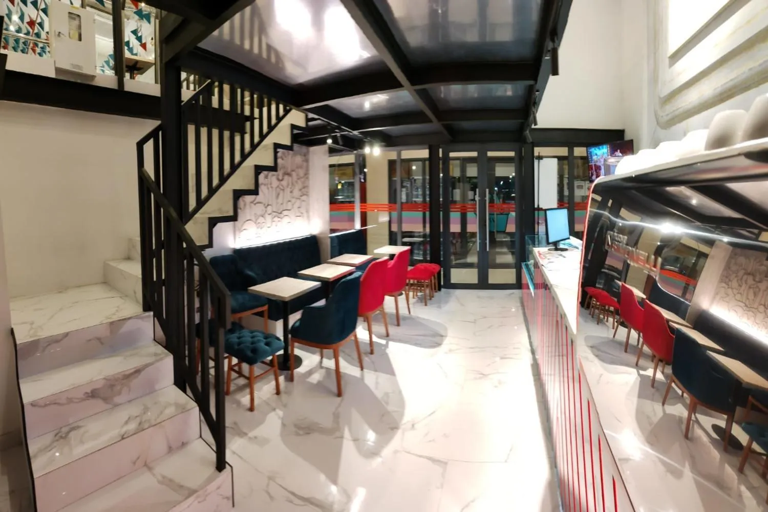 Restaurant/places to eat in MORITZ INN BSD TANGERANG