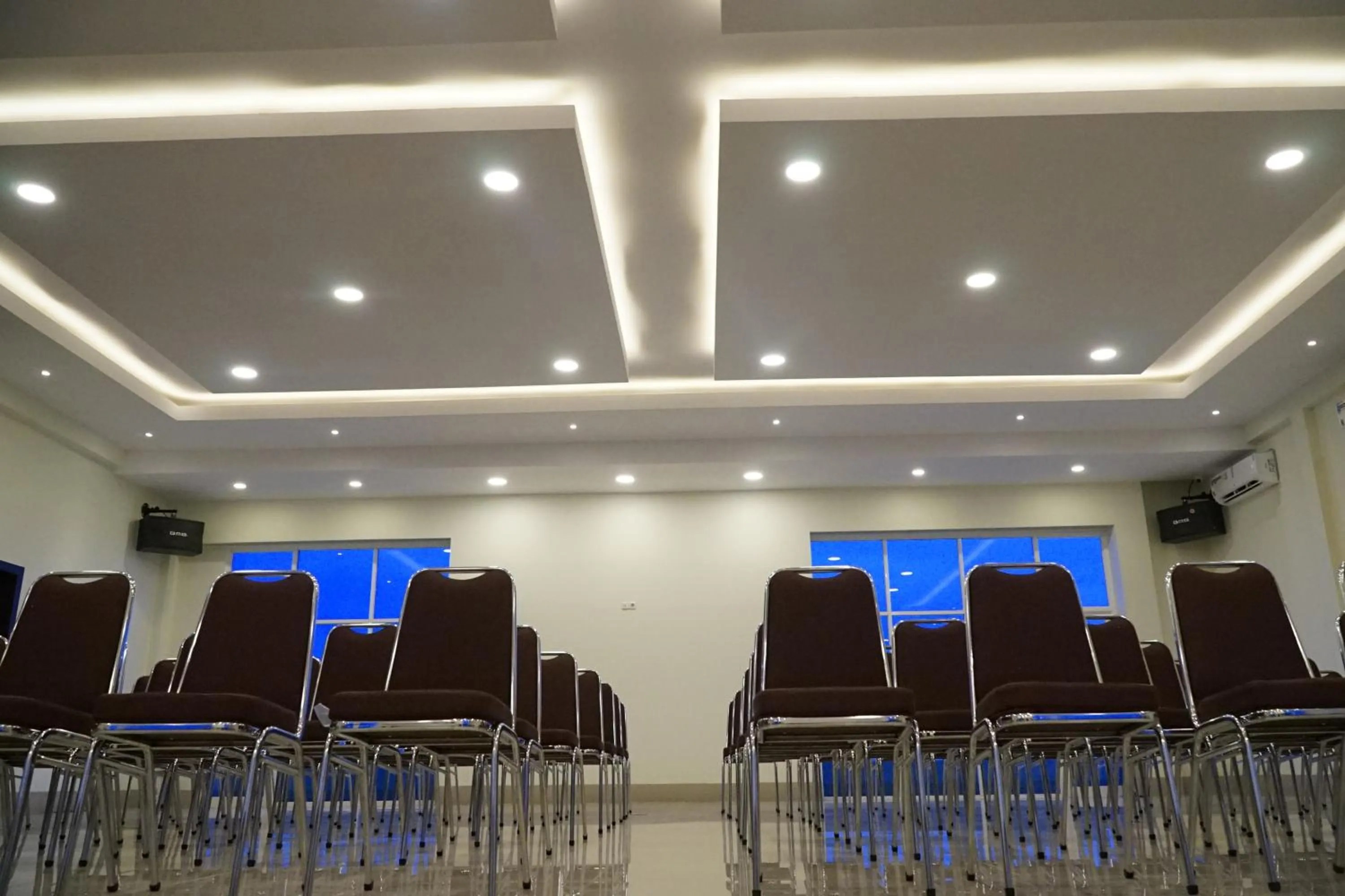 Meeting/conference room in Kirei Hotel