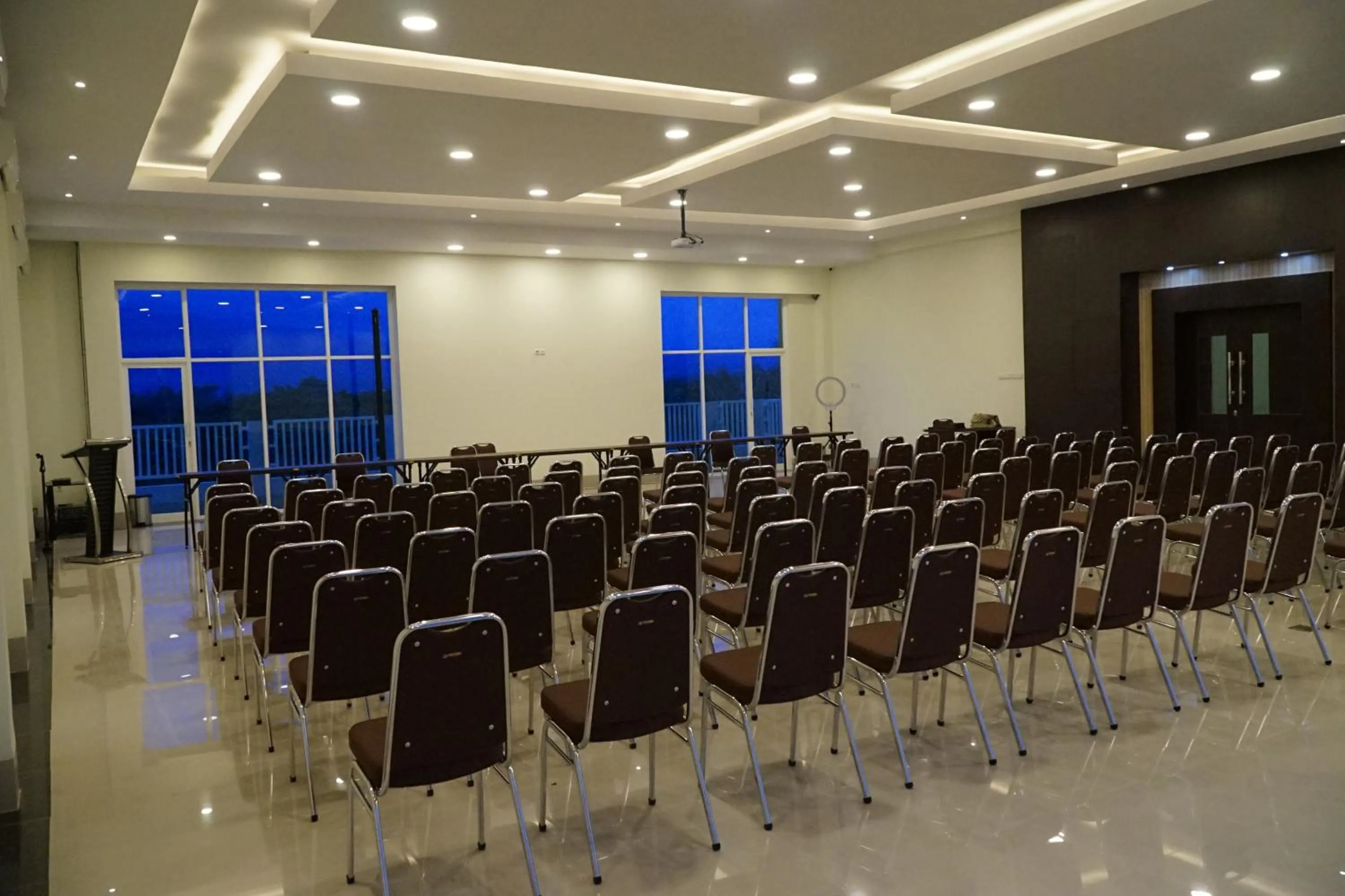 Meeting/conference room in Kirei Hotel