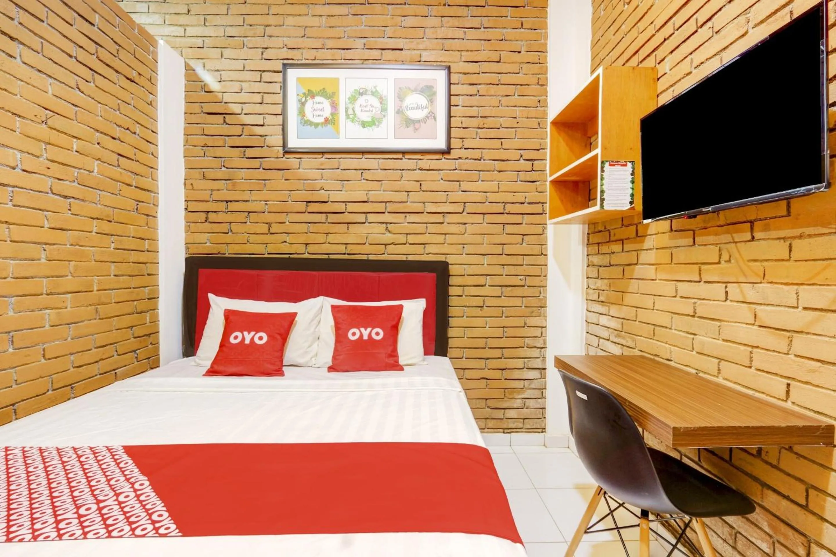 Bedroom, Bed in Hotel O D Kost In Kandri Semarang