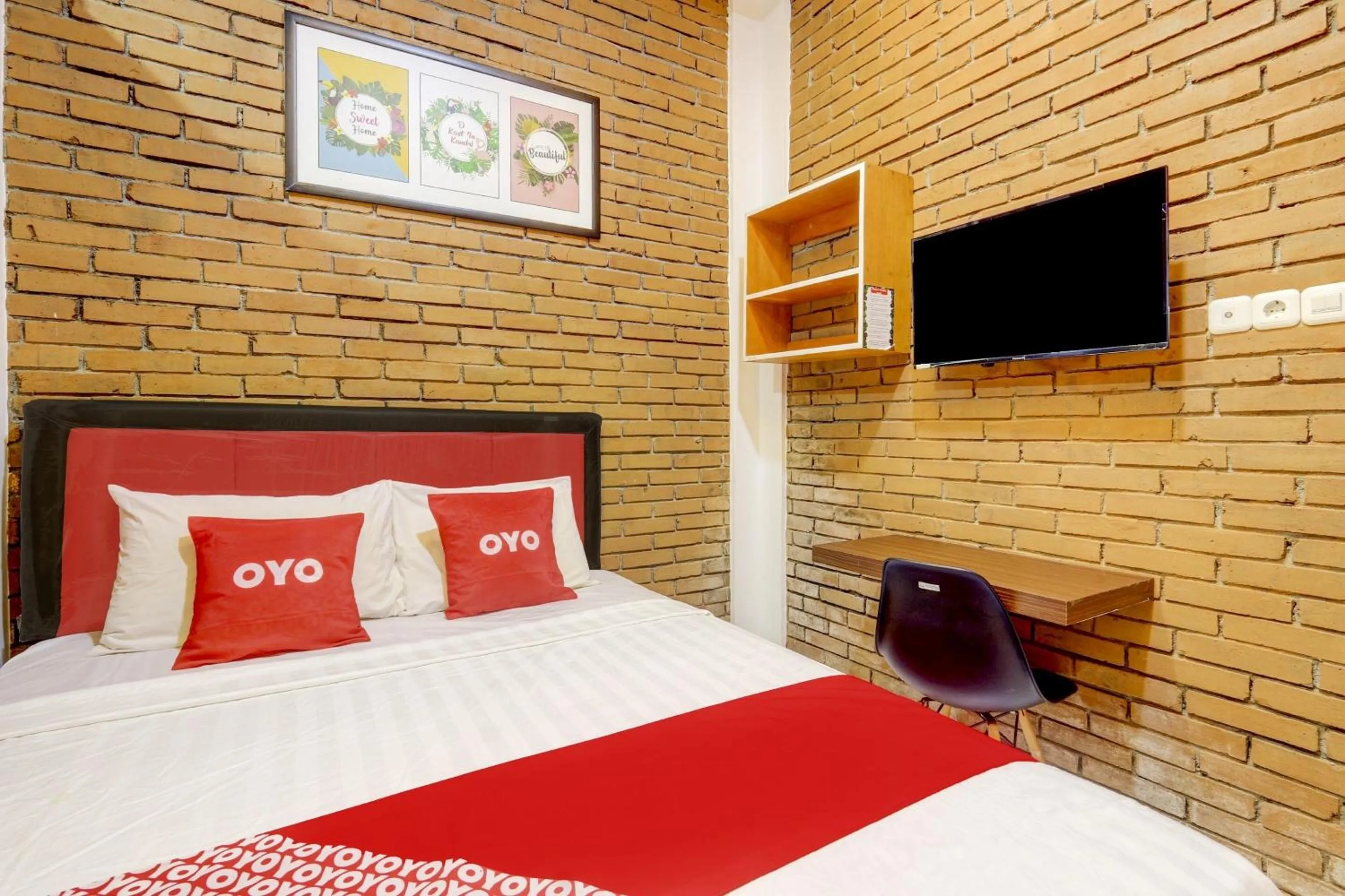 Bedroom, Bed in Hotel O D Kost In Kandri Semarang