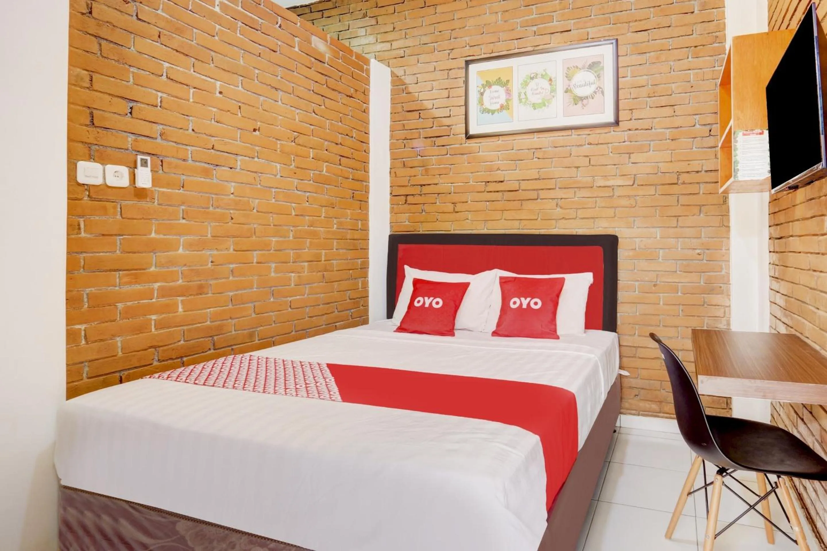 Bedroom, Bed in Hotel O D Kost In Kandri Semarang