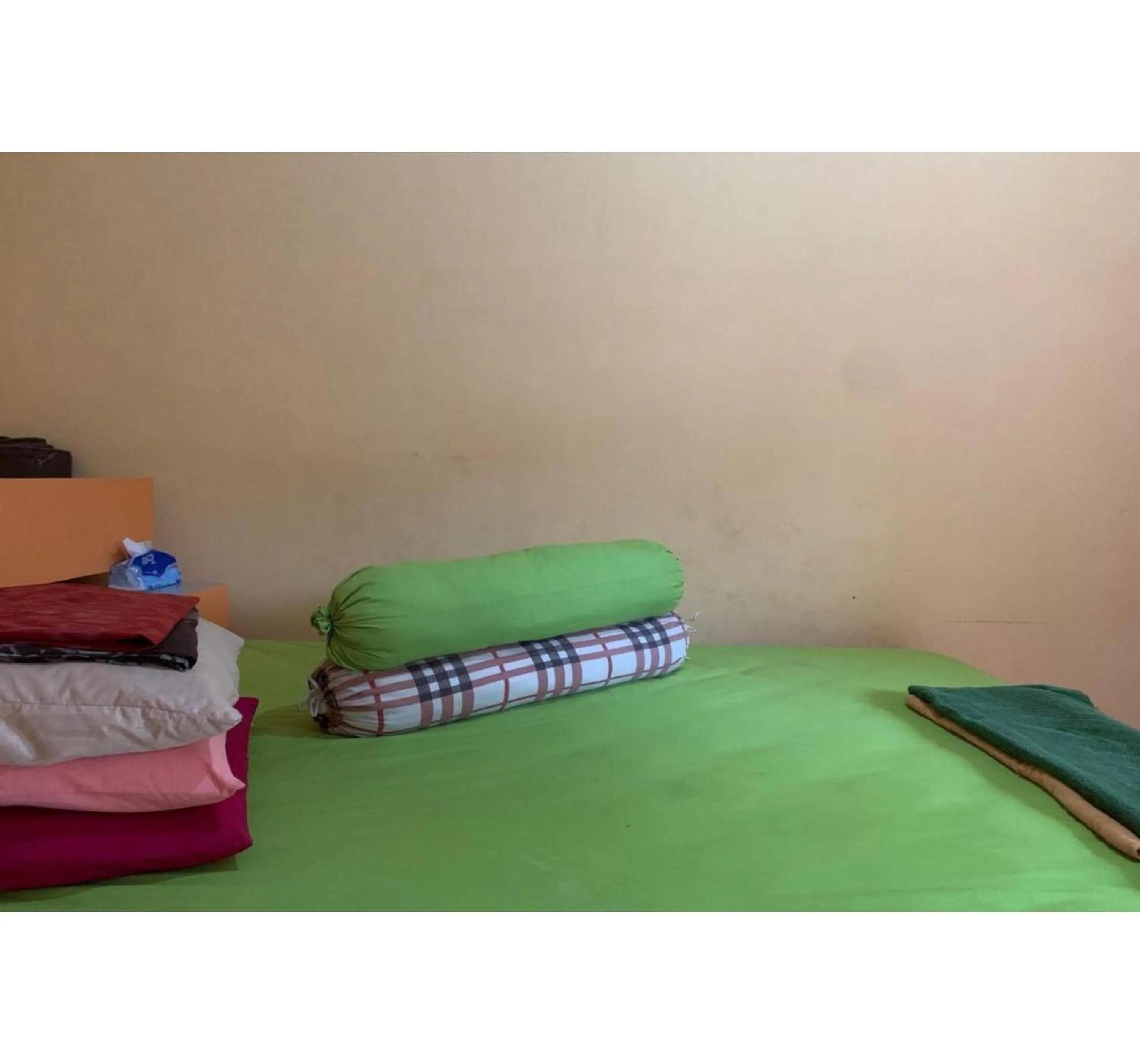 Bedroom, Bed in Hotel O Wisma Rima Melati