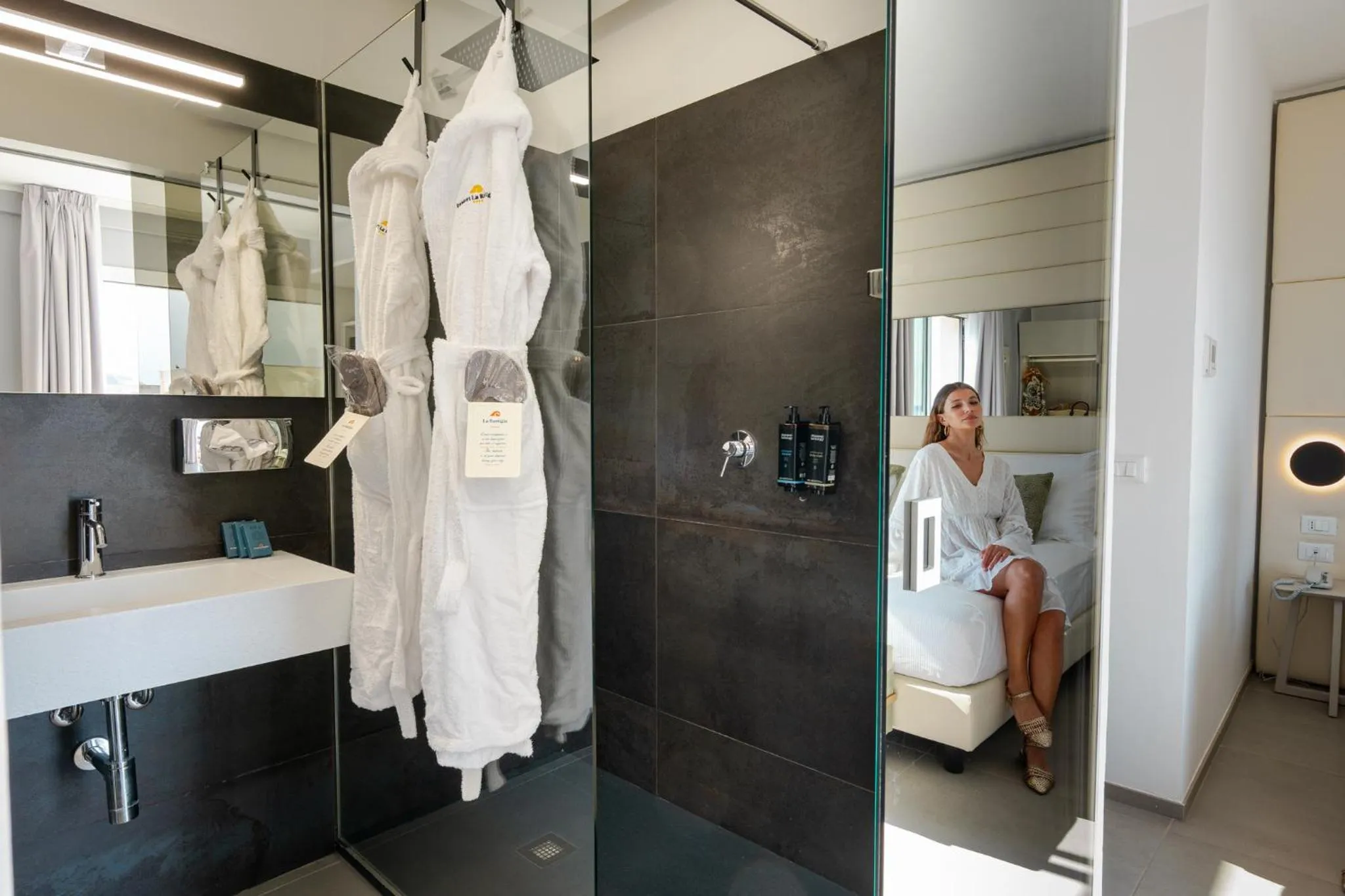 Bathroom in Resort La Battigia Beach & Spa