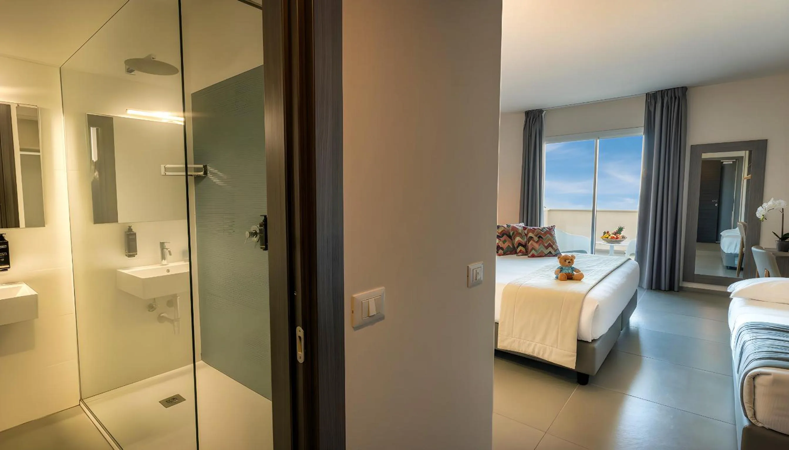 Bed in Resort La Battigia Beach & Spa