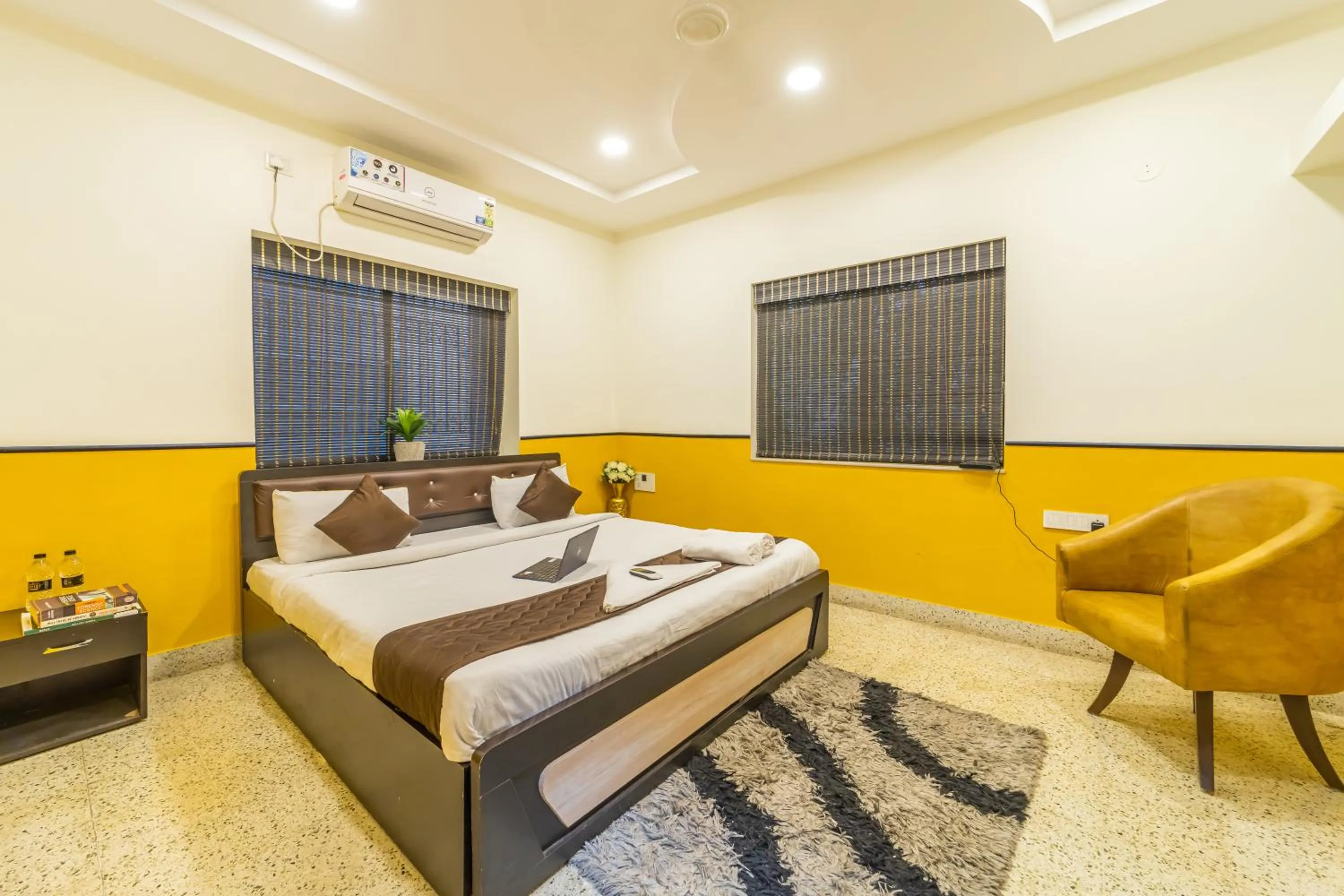 Bed in Coliwo Deux - Chandan Nagar