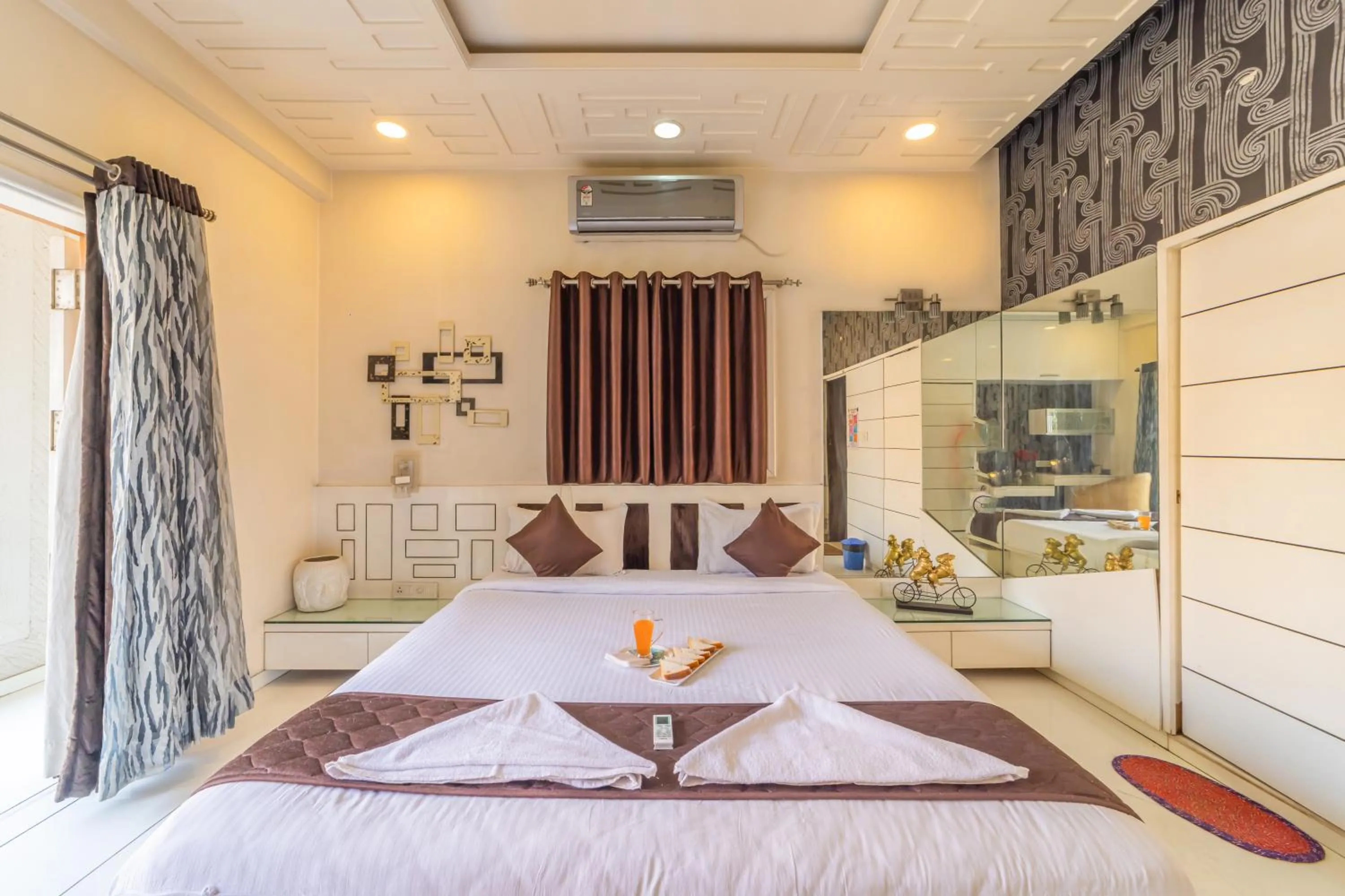 Bed in Coliwo Deux - Chandan Nagar