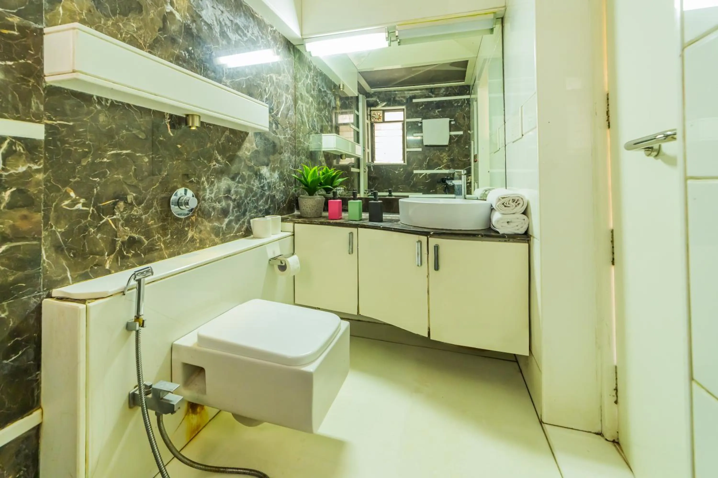 Coliwo Deux - Chandan Nagar