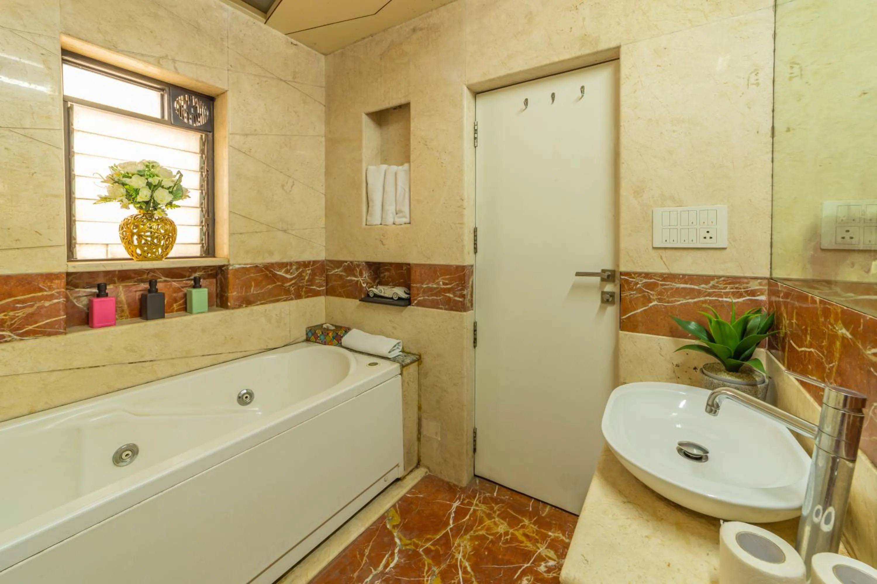 Coliwo Deux - Chandan Nagar