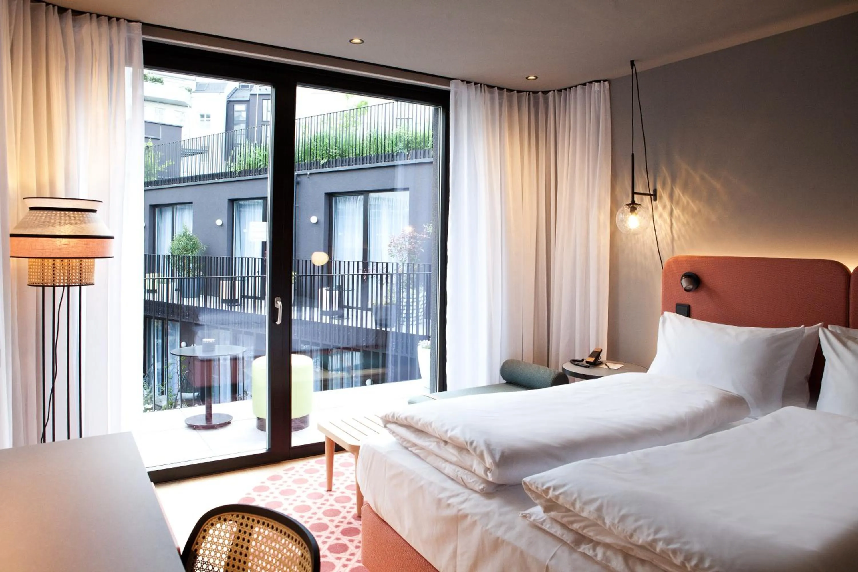 Photo of the whole room, Bed in Hotel Indigo Vienna - Naschmarkt by IHG