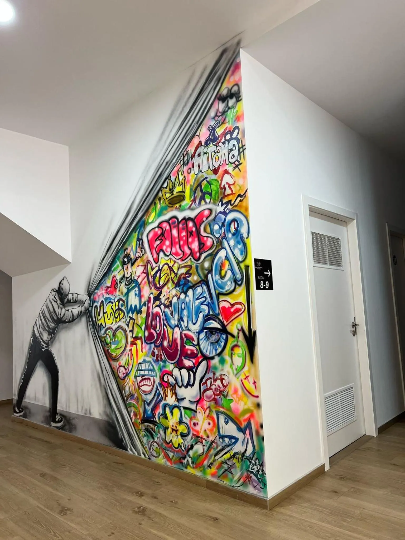 Decorative detail in Beach & Arts Hostel Valencia