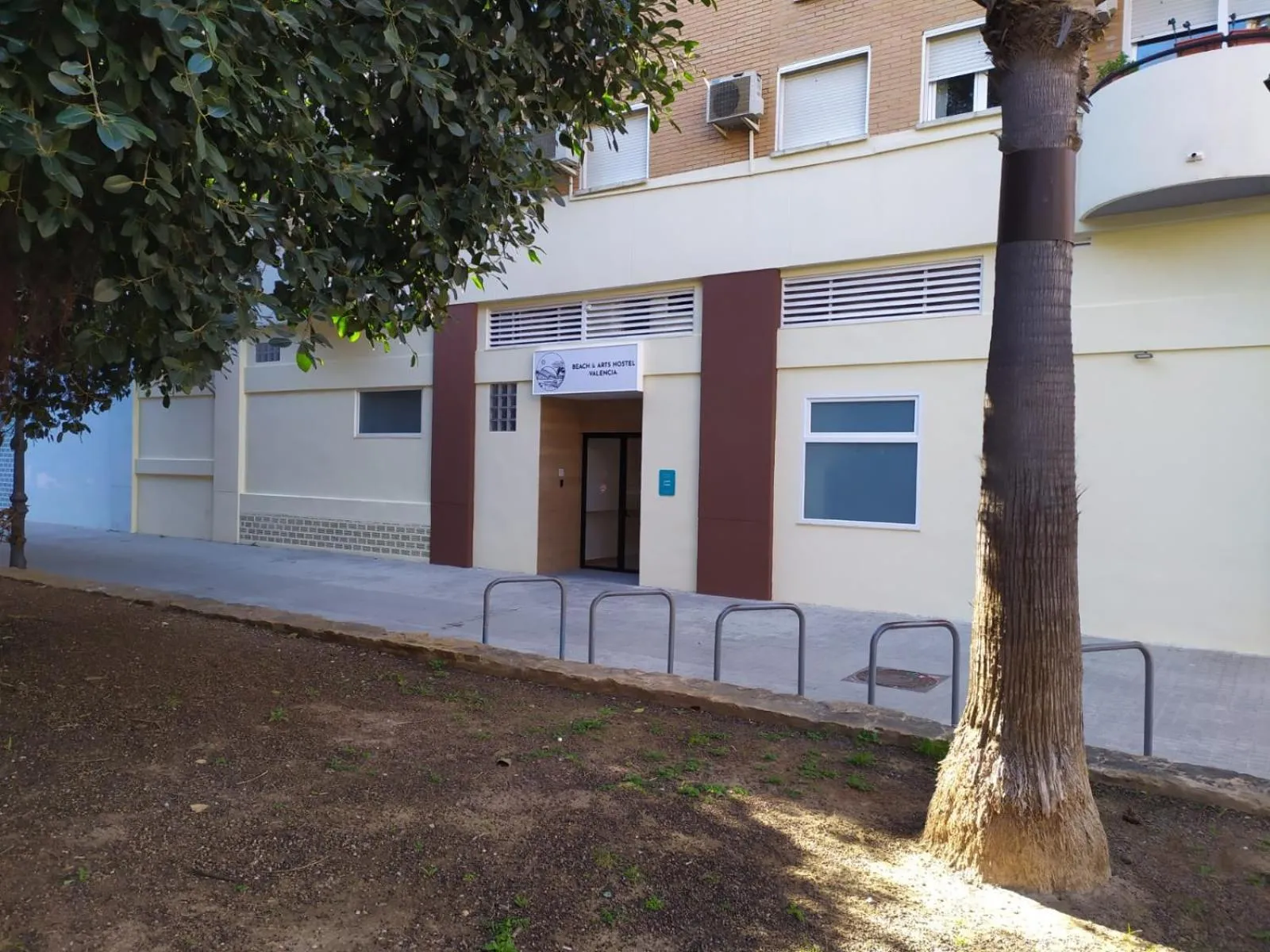 Property building in Beach & Arts Hostel Valencia
