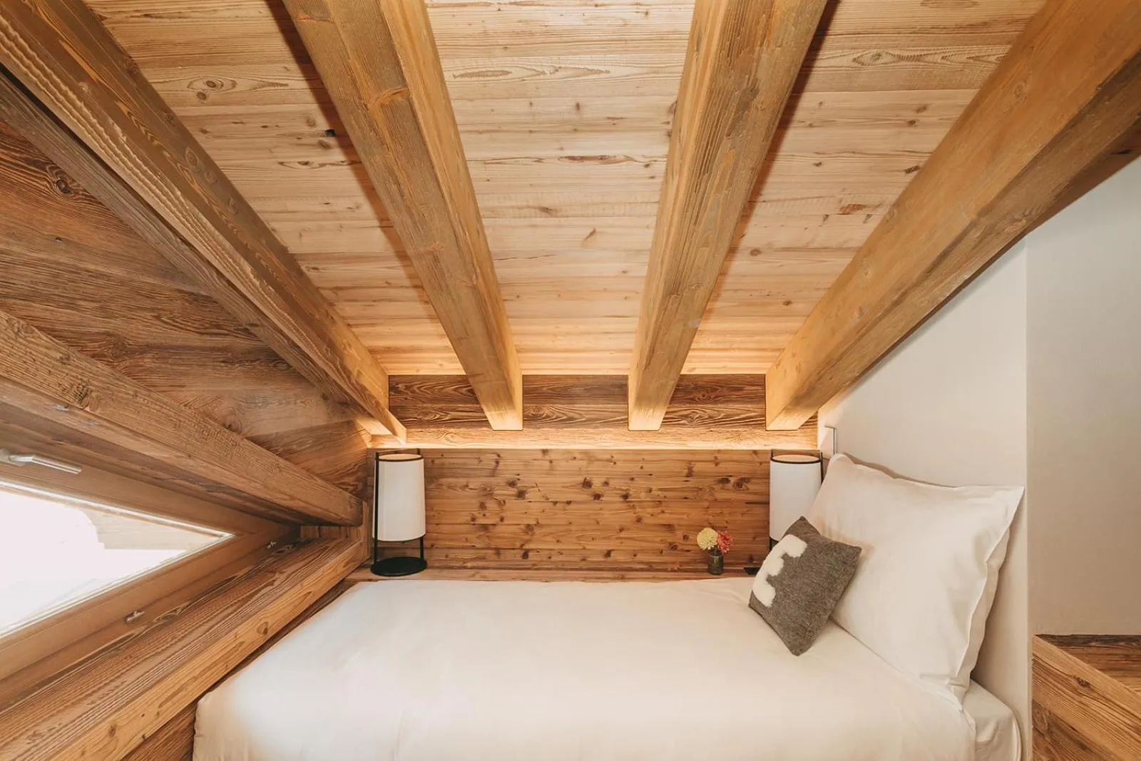 Bed in Eringer Hotel