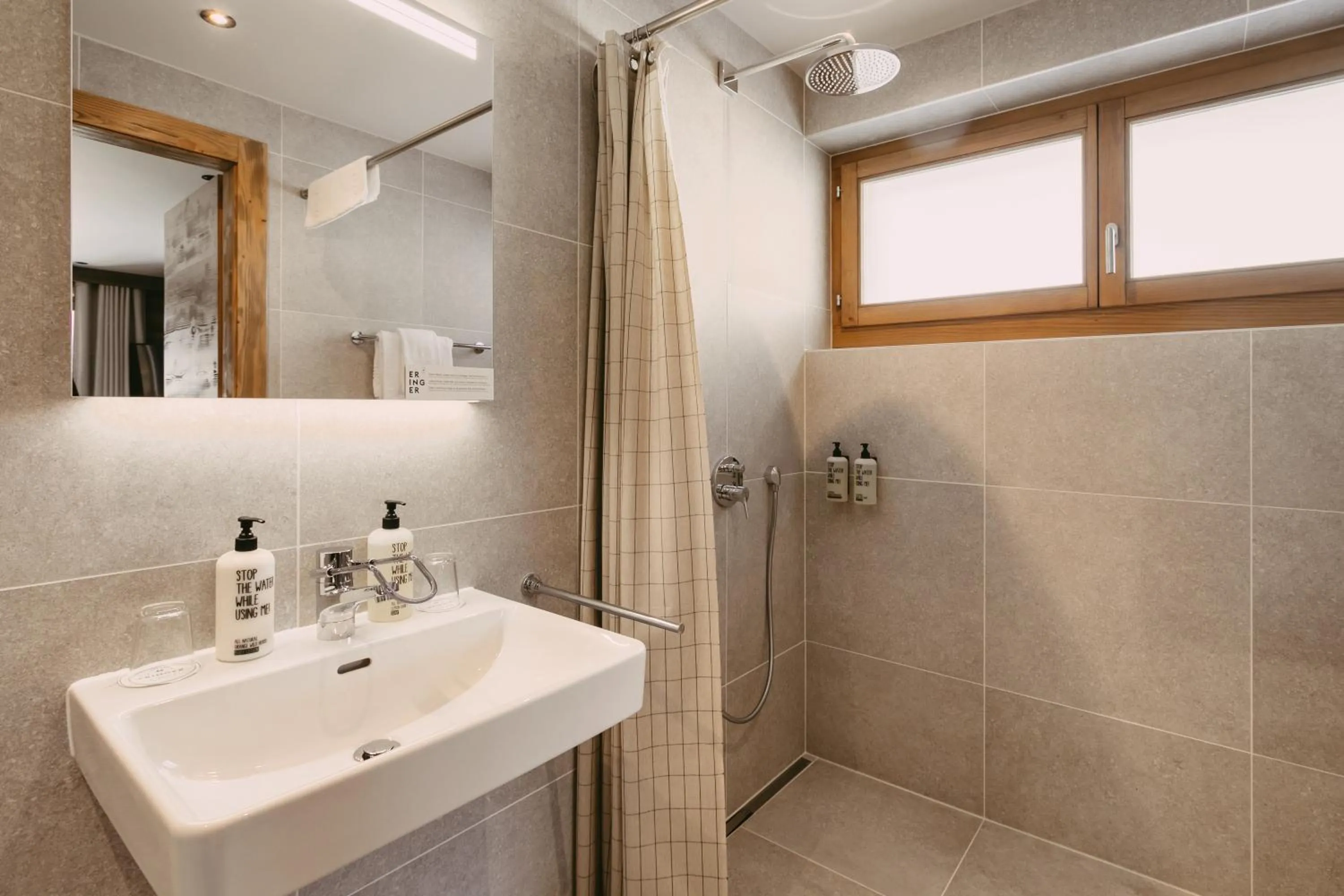 Bathroom in Eringer Hotel