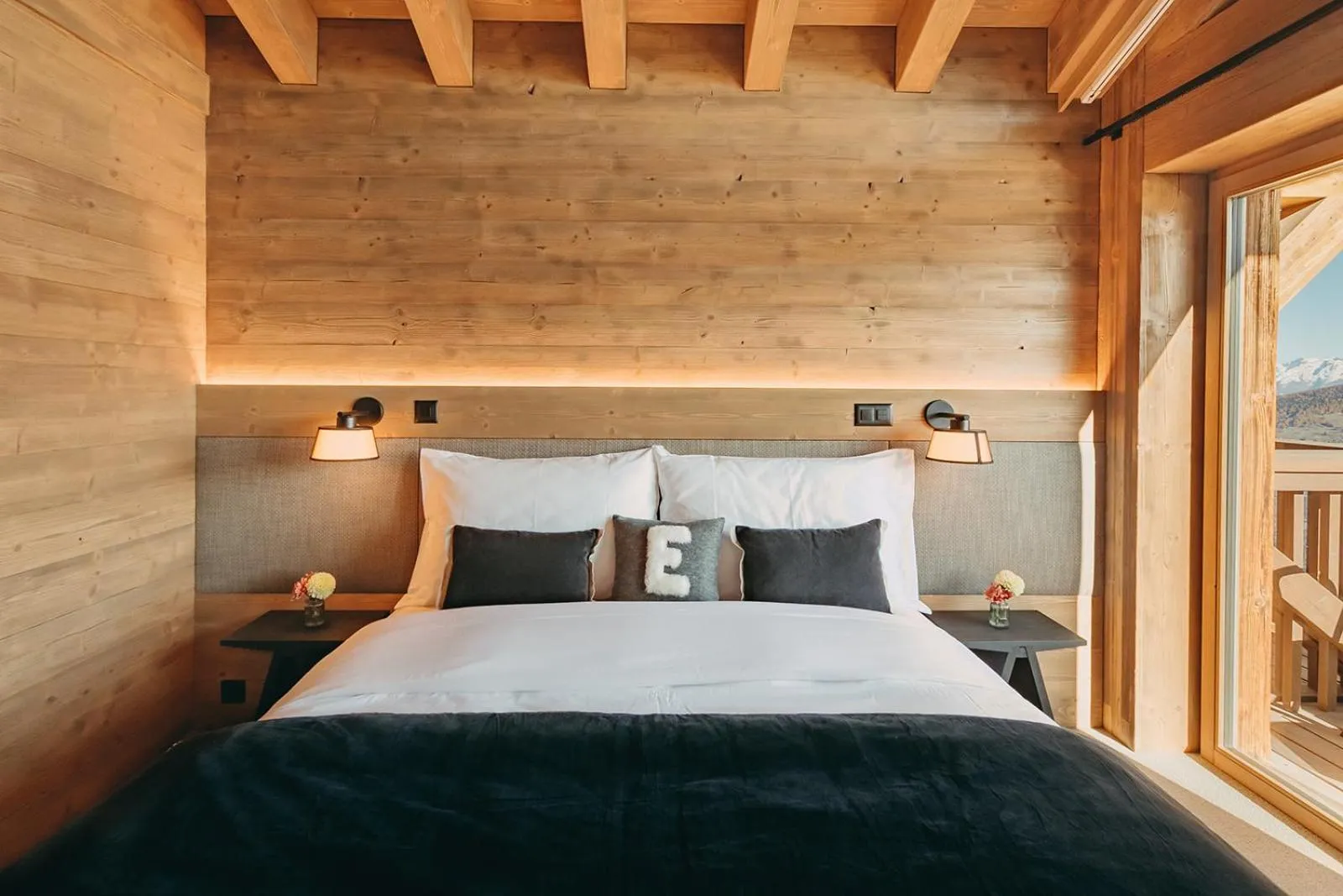 Bed in Eringer Hotel