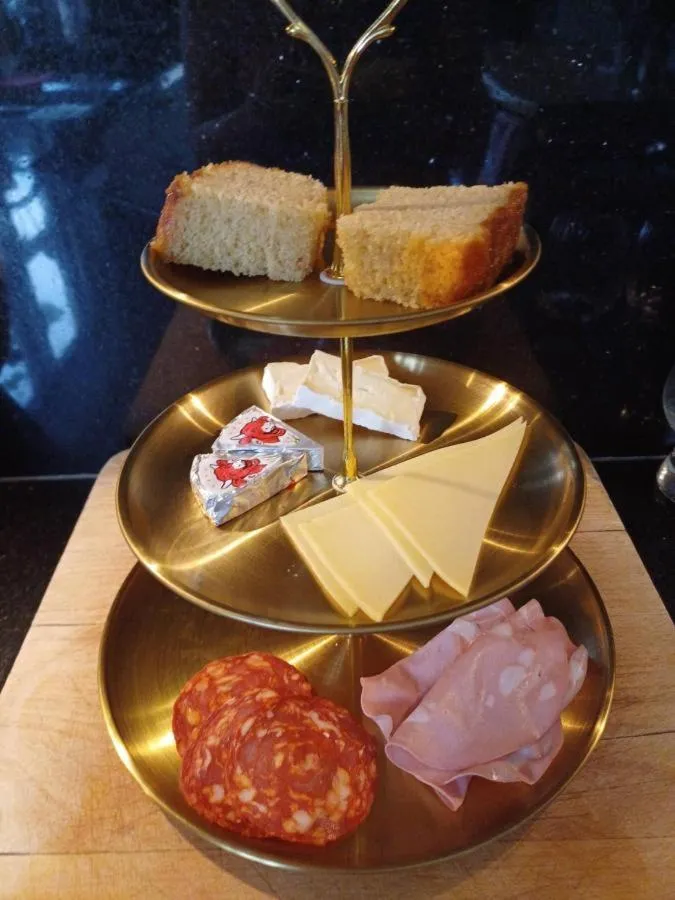 Breakfast in East Meets West Bed and Breakfast