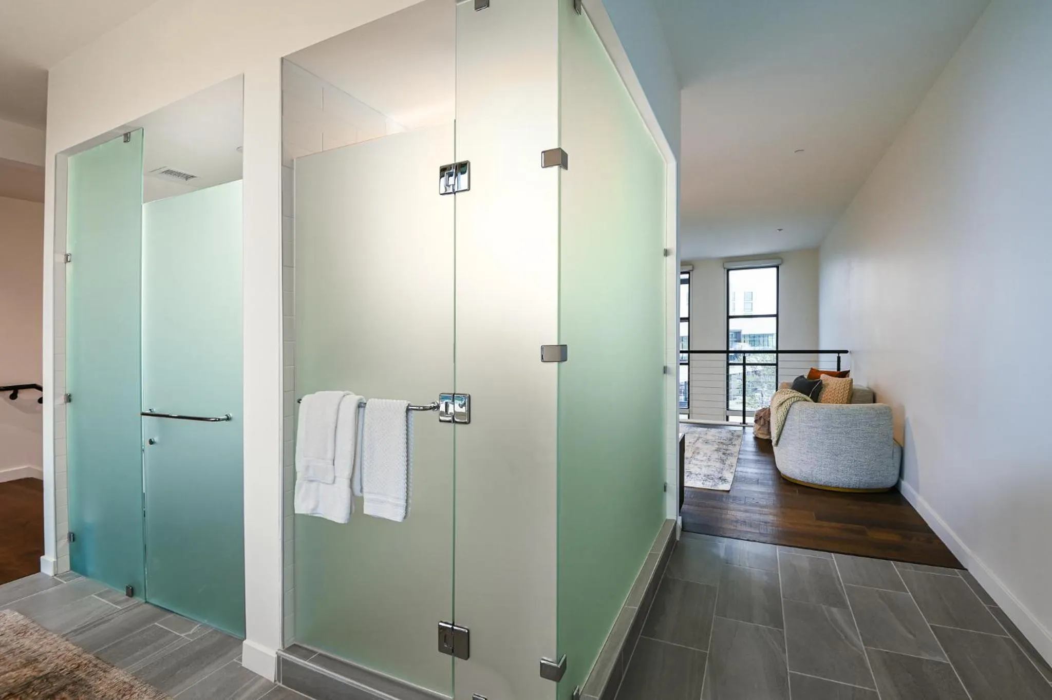 Shower in Drey Hotel