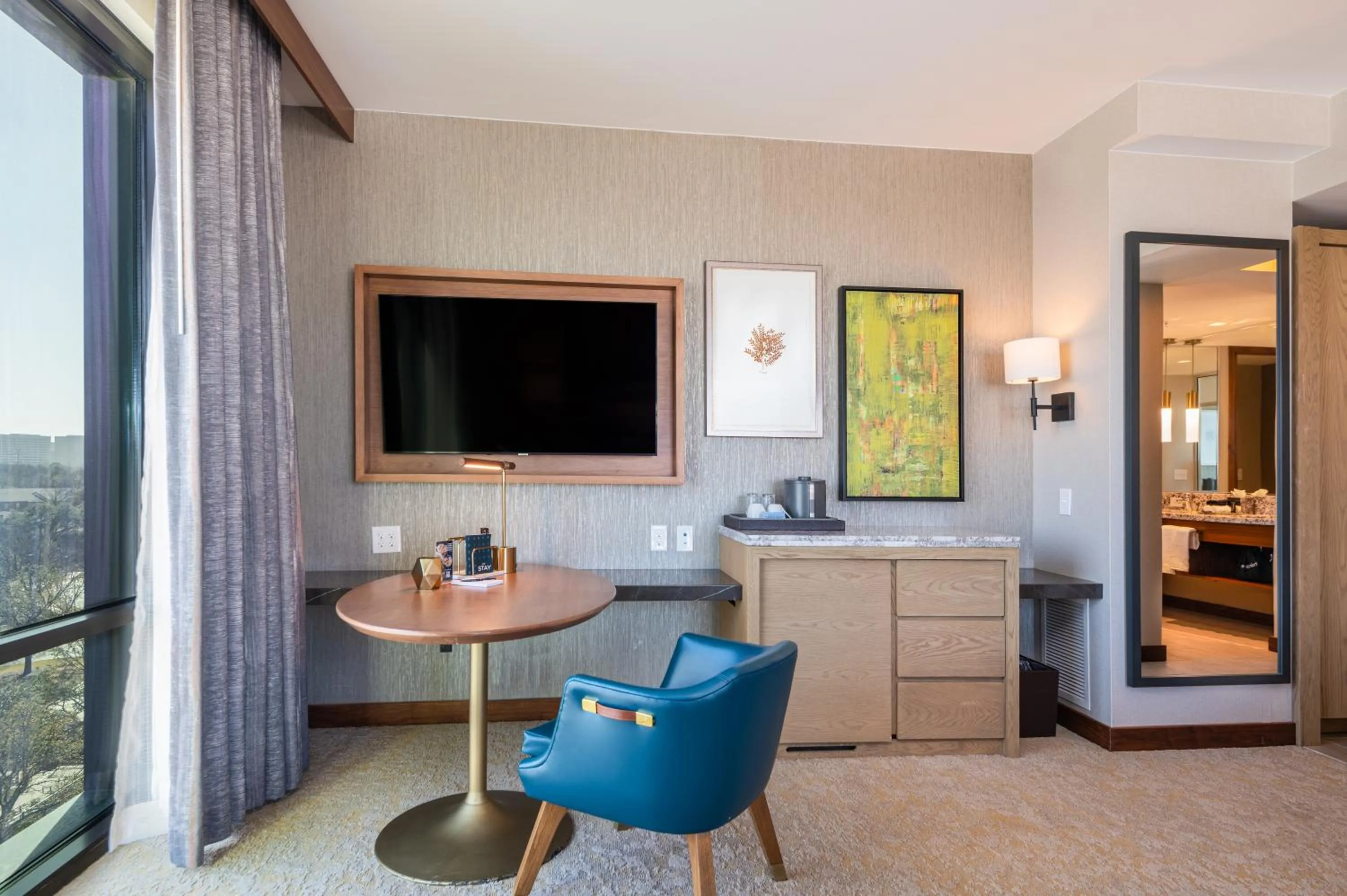 hair dresser in Drey Hotel