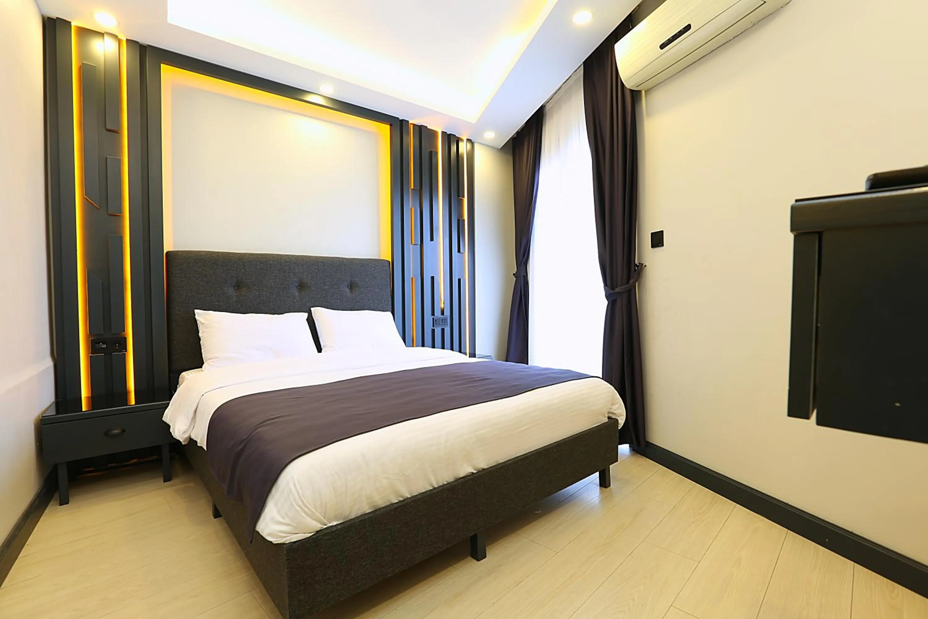 Bed in Galata King Suite Hotel