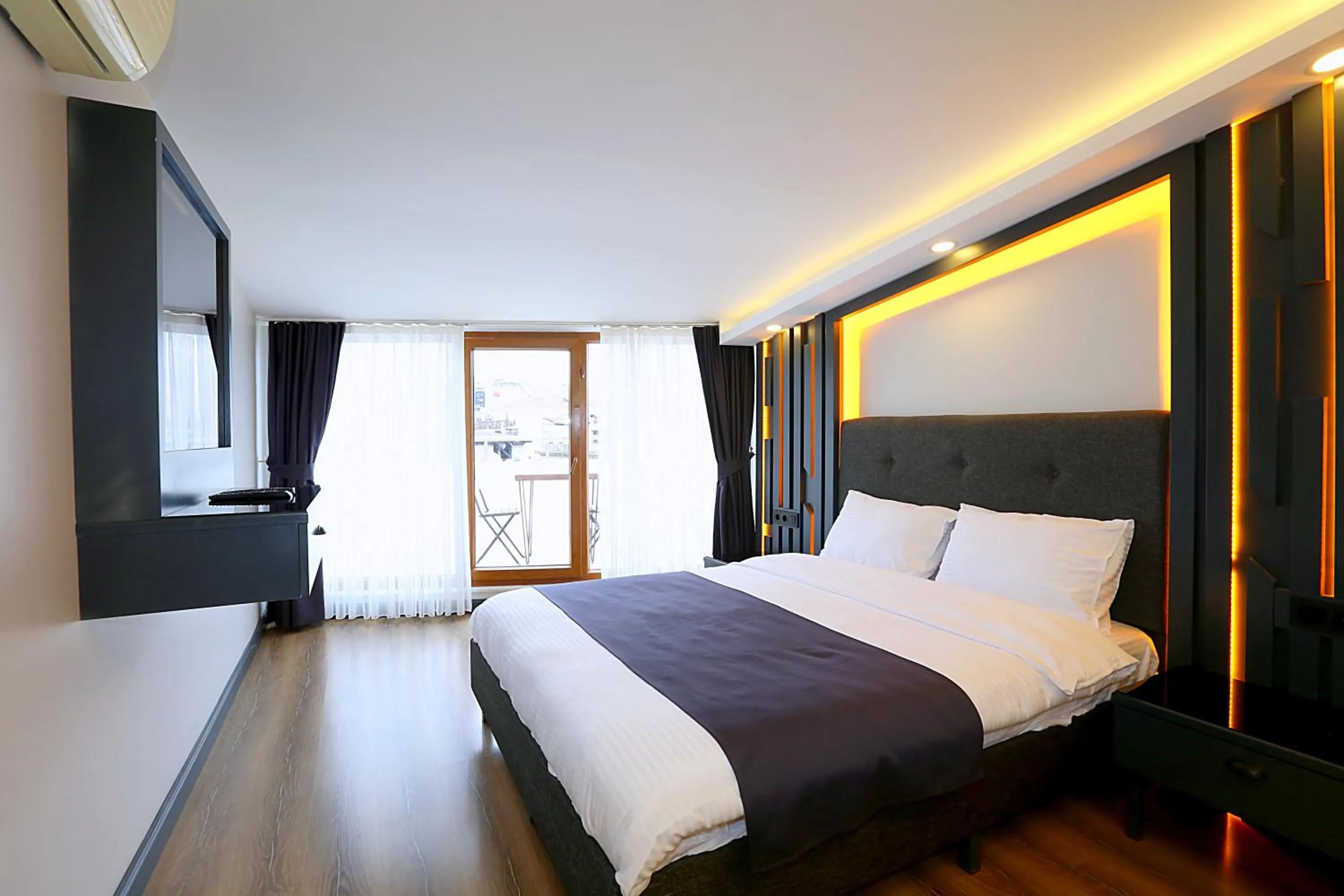 Bed in Galata King Suite Hotel