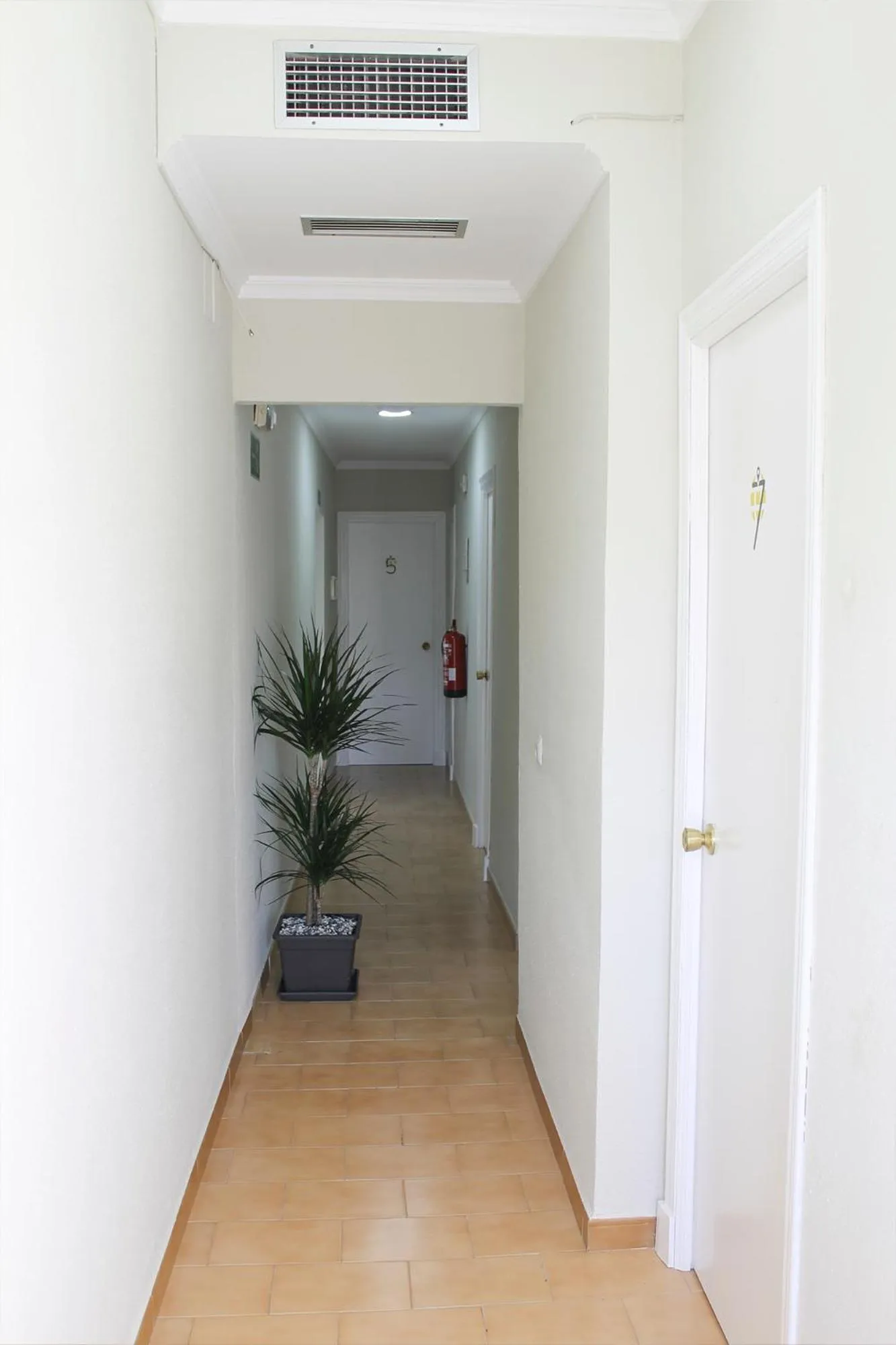 Area and facilities in Hotel Restaurante Vía Sevilla - Cádiz by MA 22 Puntos