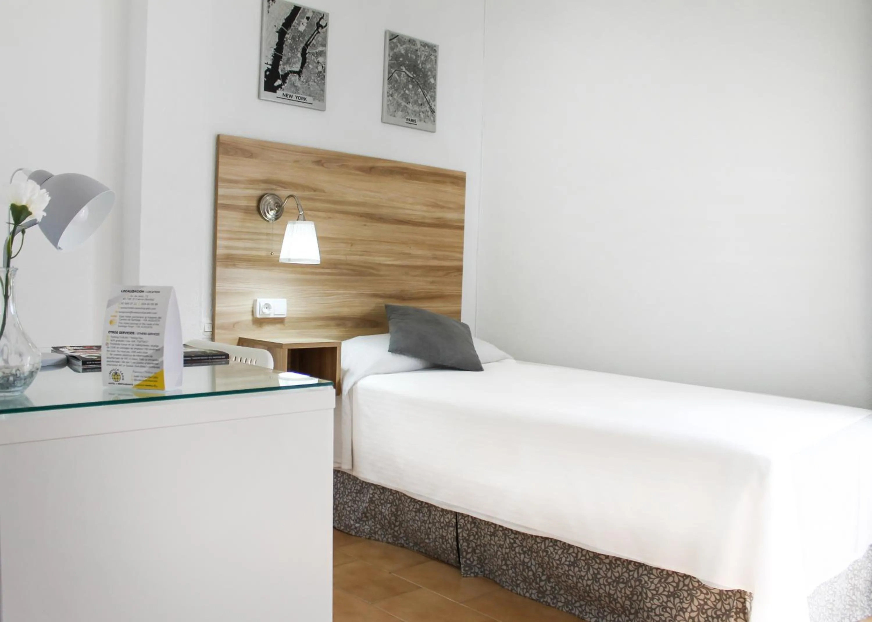 Bed in Hotel Restaurante Vía Sevilla - Cádiz by MA 22 Puntos