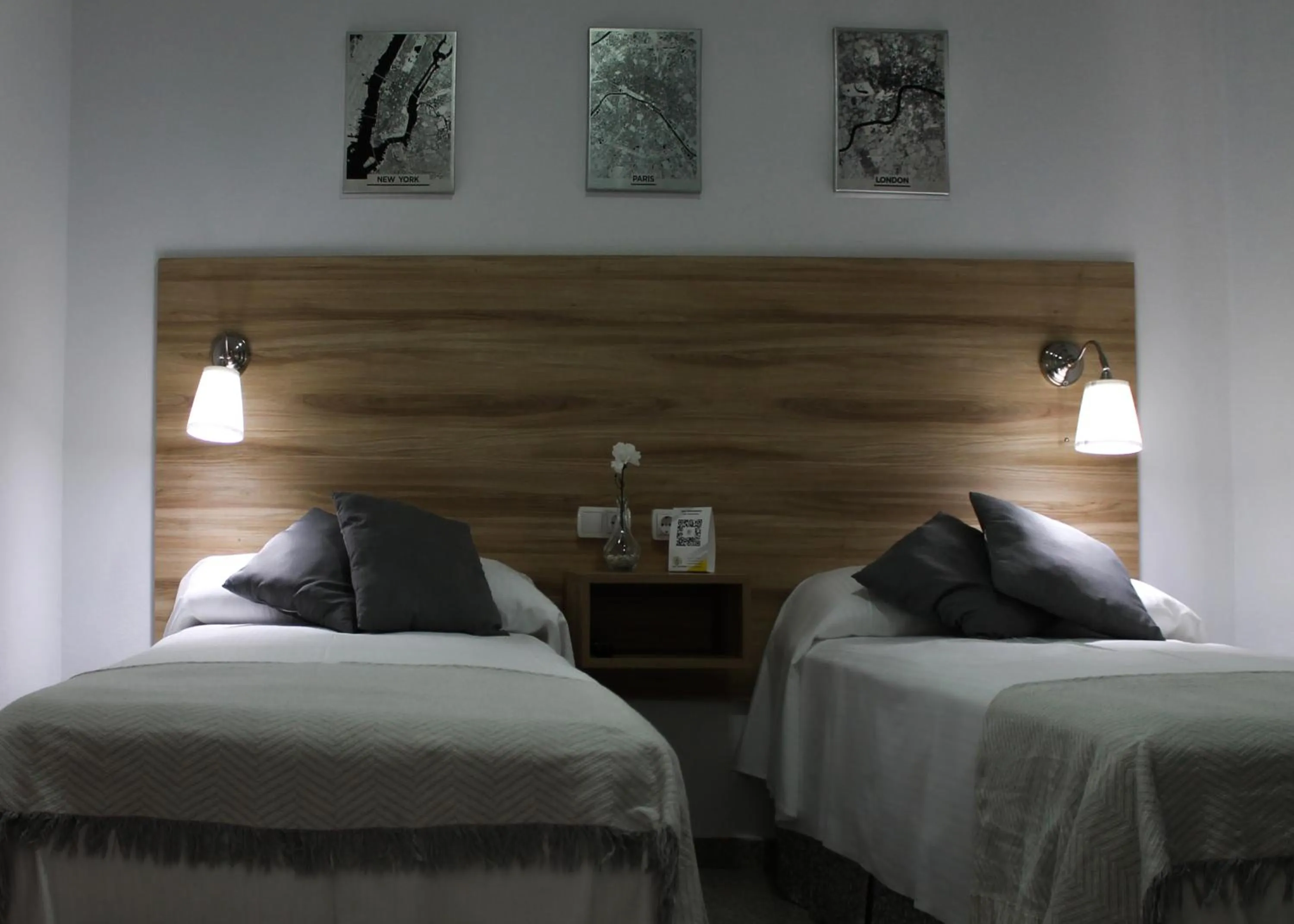 Bed in Hotel Restaurante Vía Sevilla - Cádiz by MA 22 Puntos