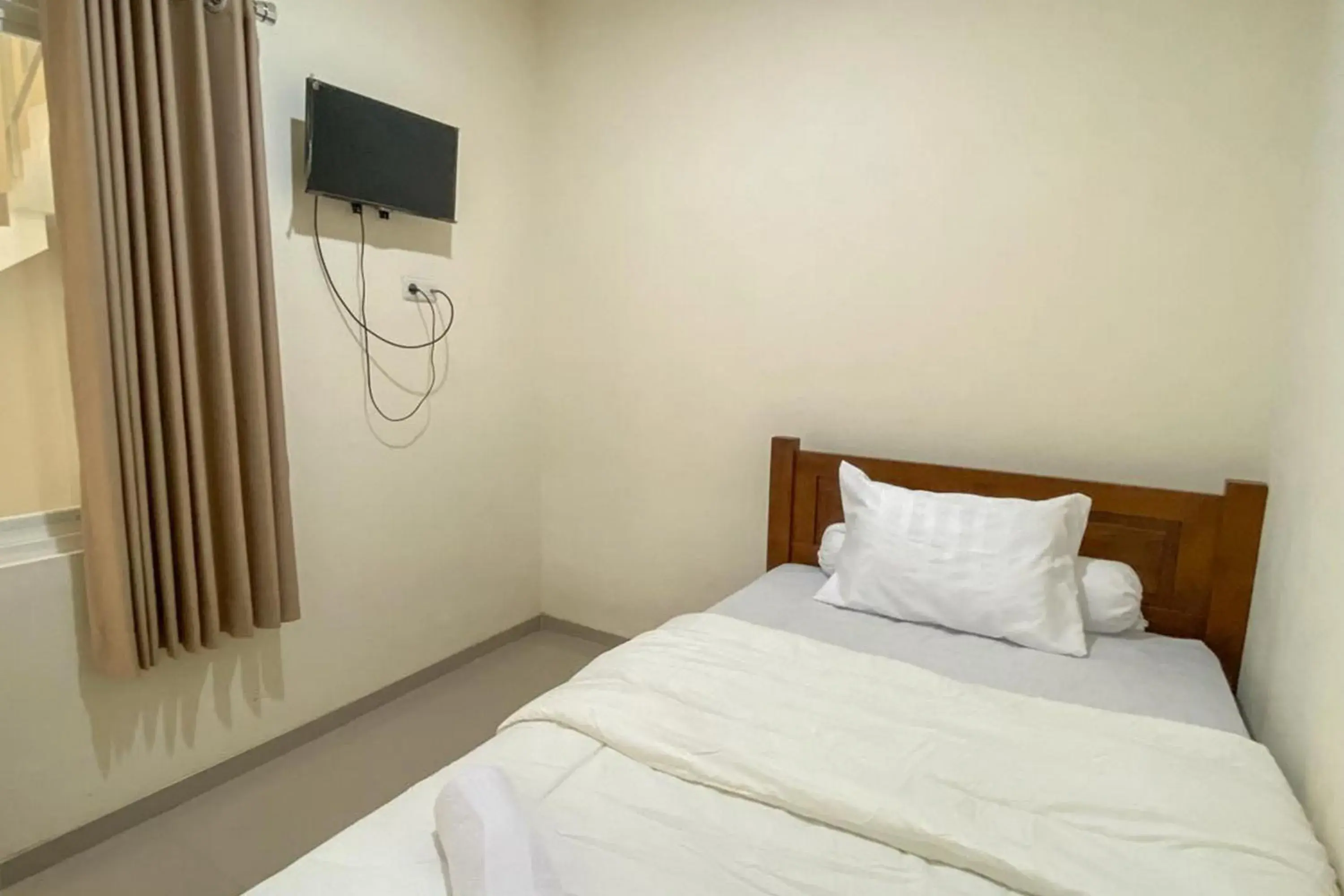 Nipa Guest House near Universitas Widyagama Mitra RedDoorz Nipa Guest House near Universitas Widyagama Mitra RedDoorz