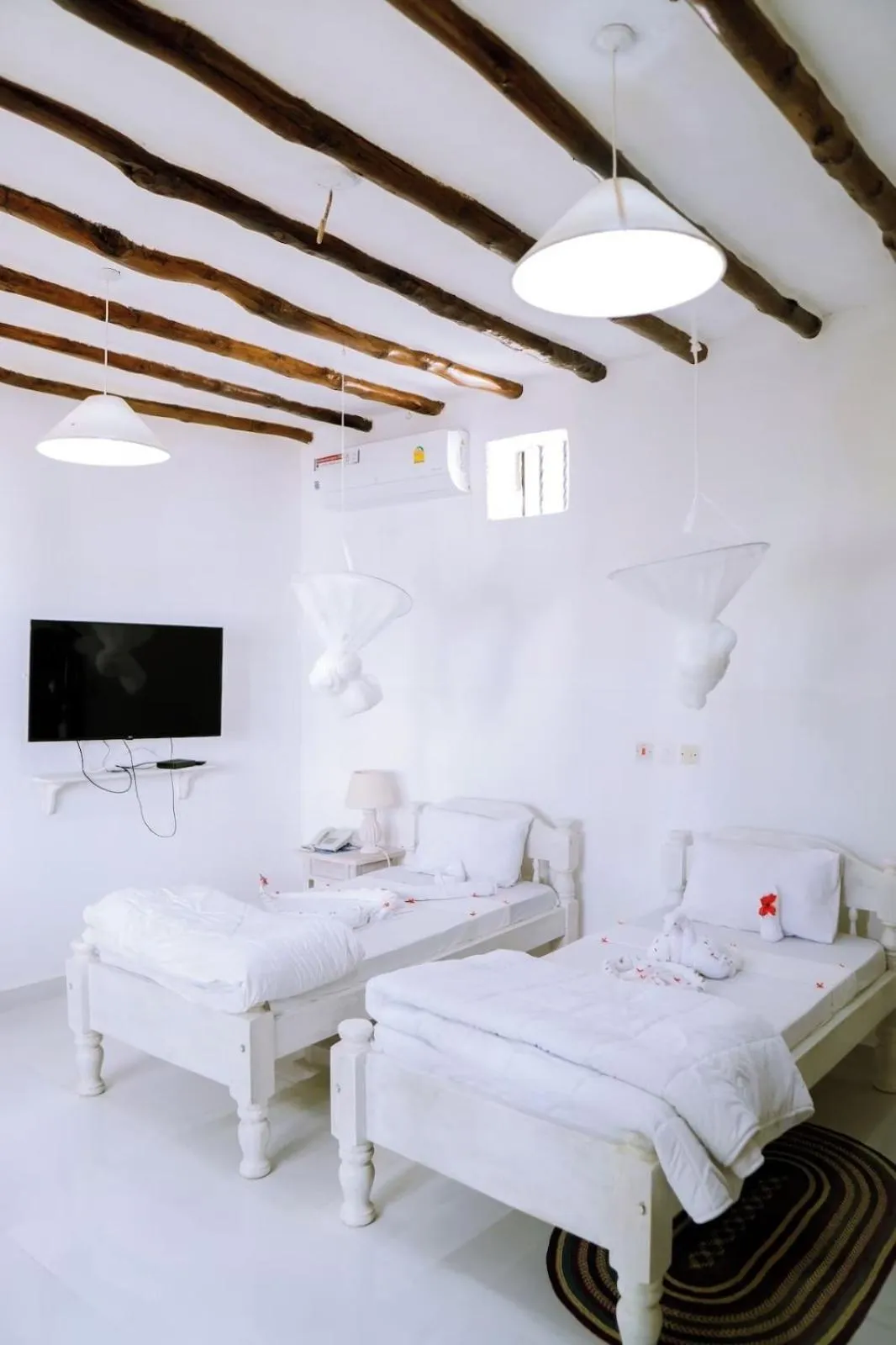 Bed in Met Beach Resort Malindi