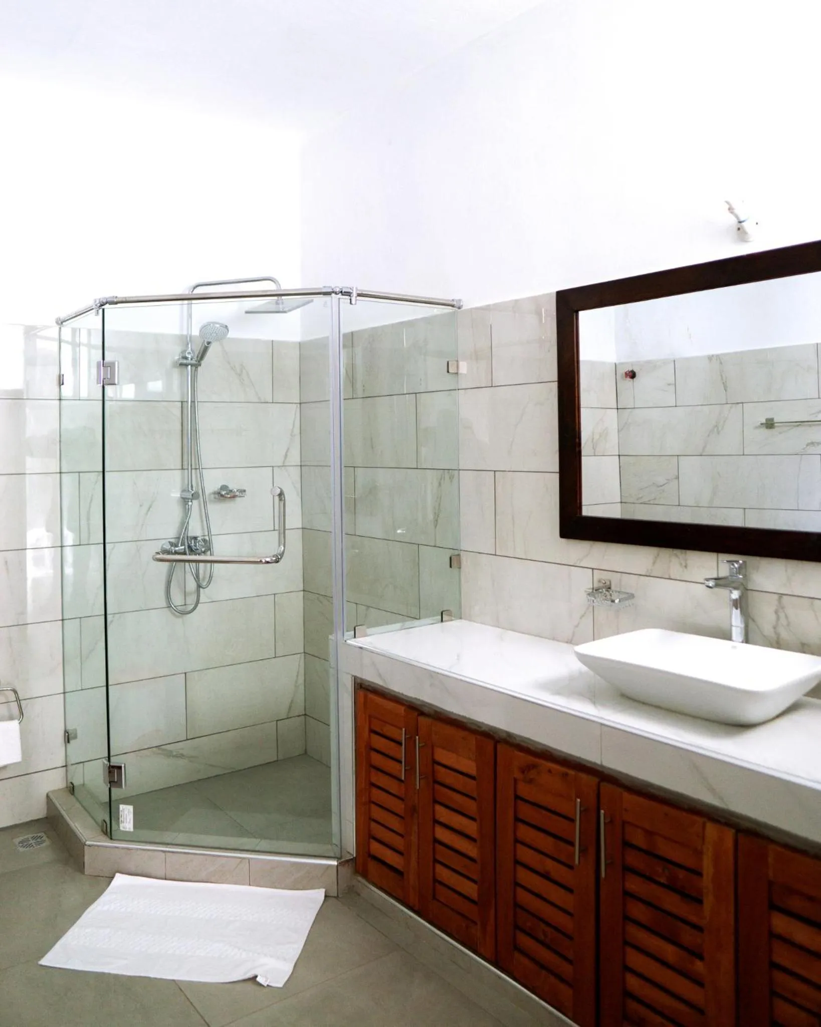 Bathroom in Met Beach Resort Malindi