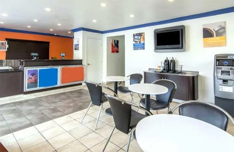 Lobby or reception in Beachside Inn