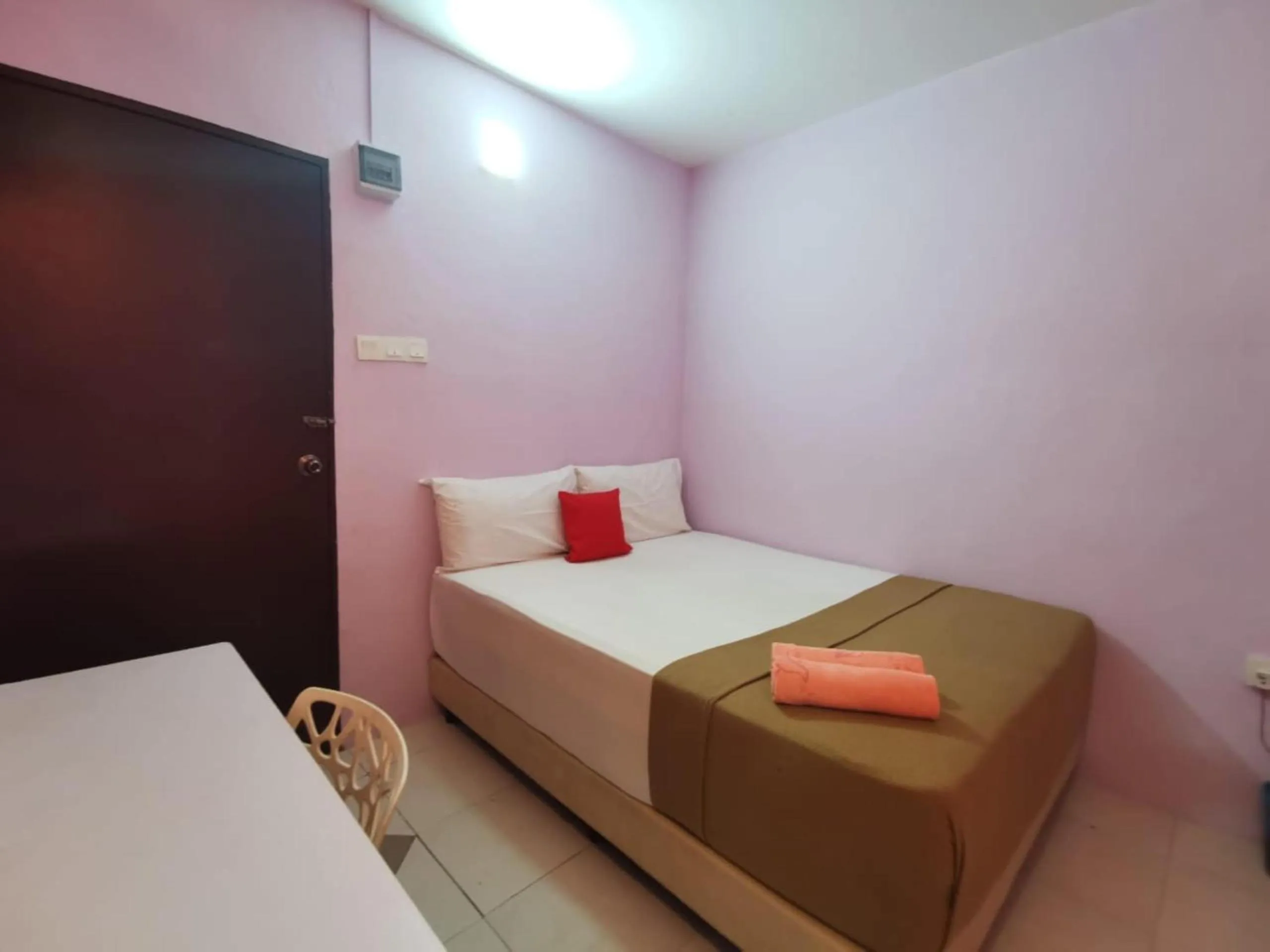 Bedroom, Bed in Hotel O My Seven Days Inn