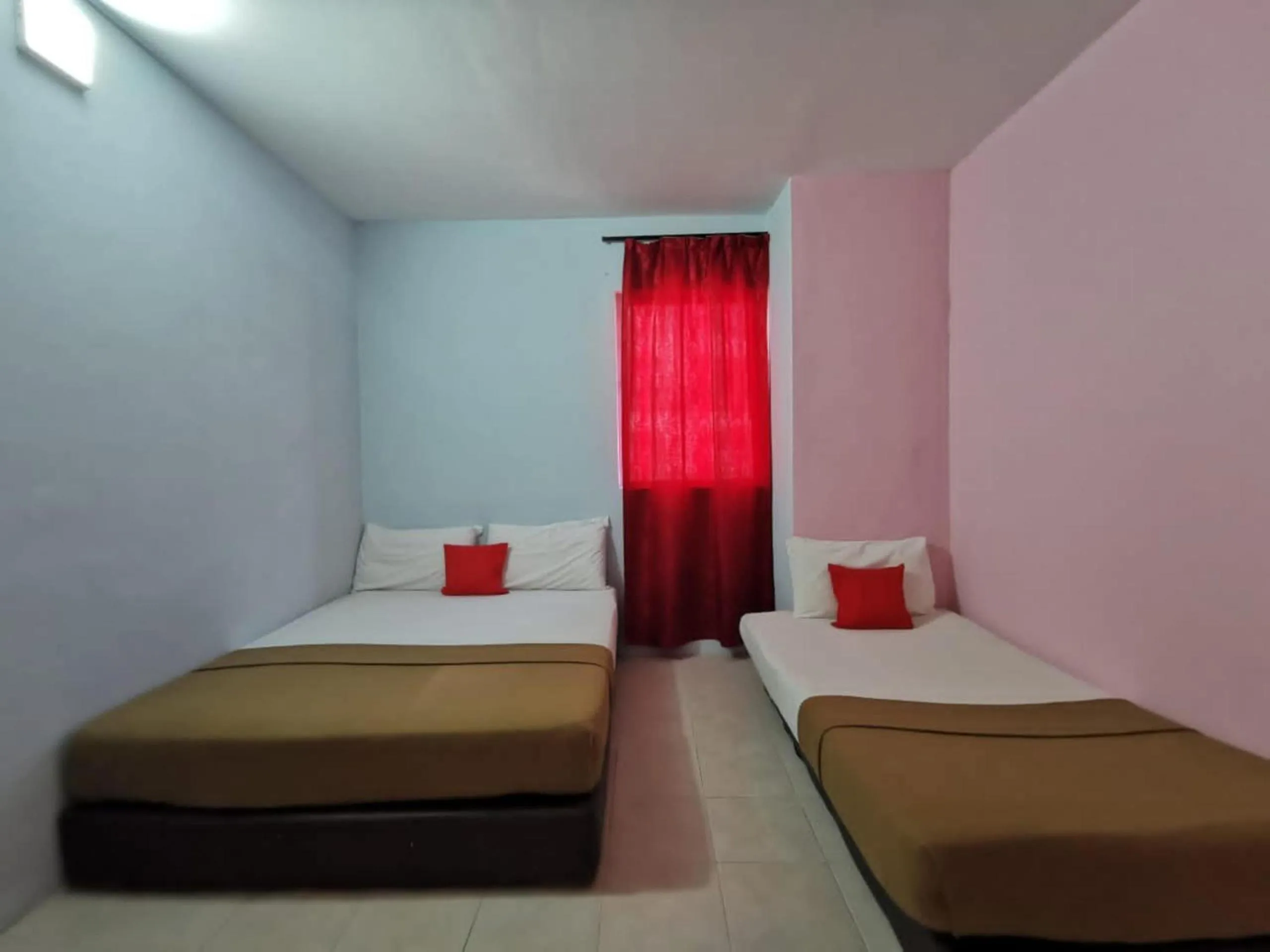 Bedroom, Bed in Hotel O My Seven Days Inn