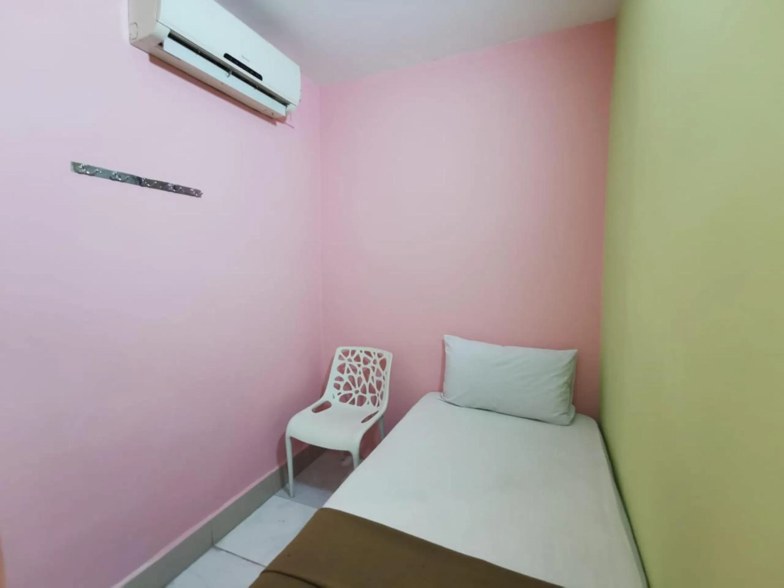 Bedroom, Bed in Hotel O My Seven Days Inn