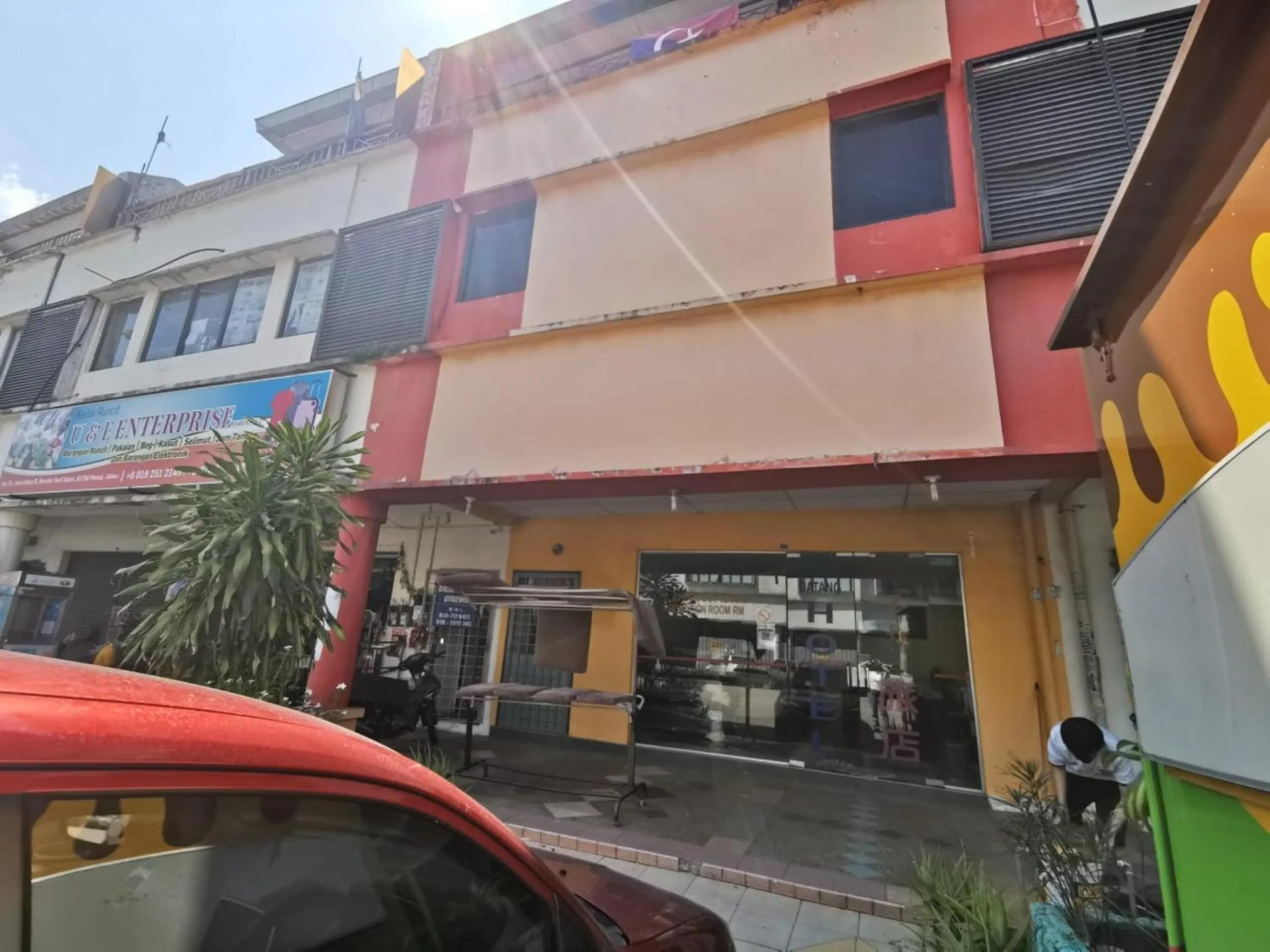 Facade/entrance in Hotel O My Seven Days Inn