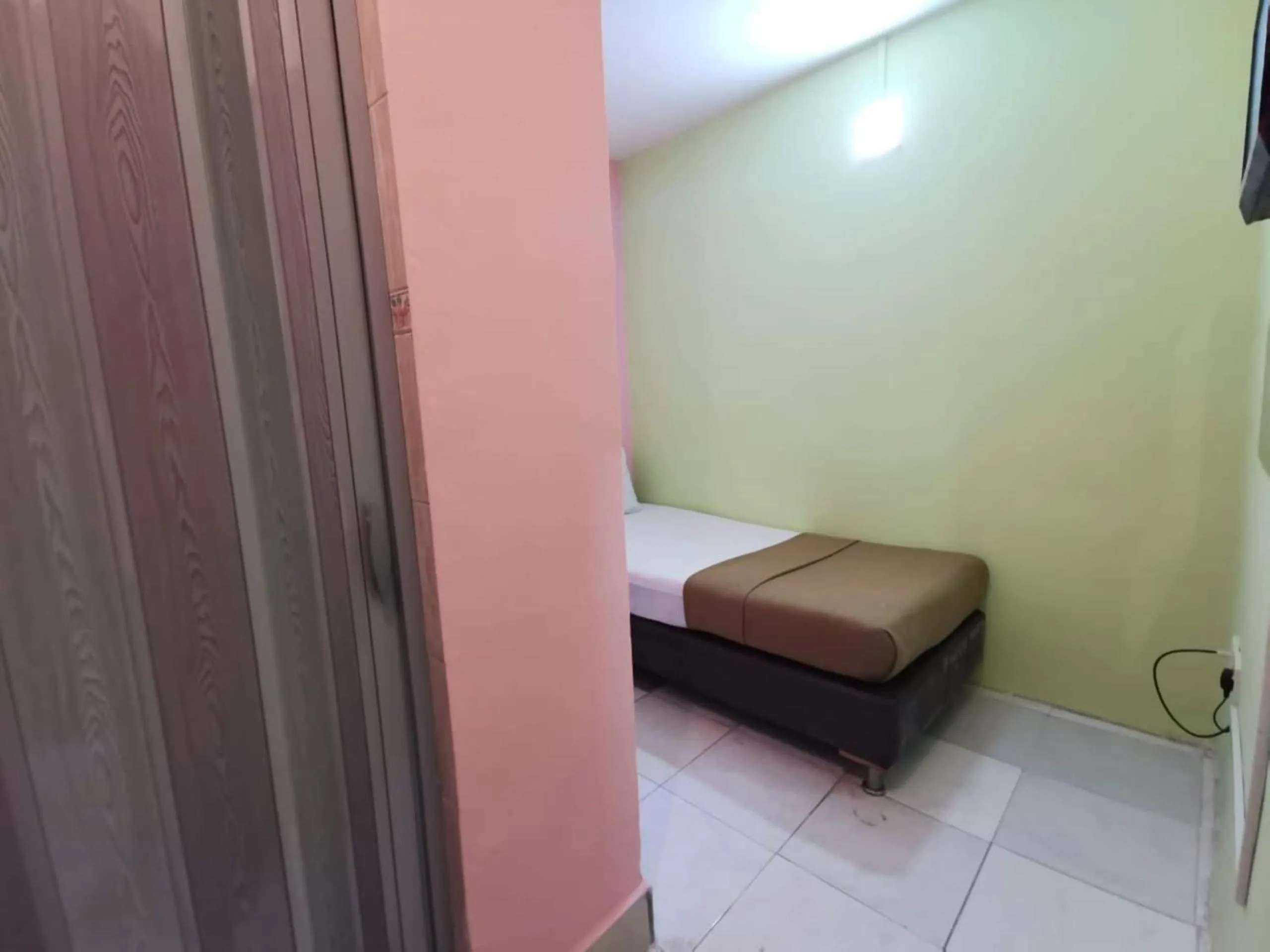 Bedroom, Bed in Hotel O My Seven Days Inn