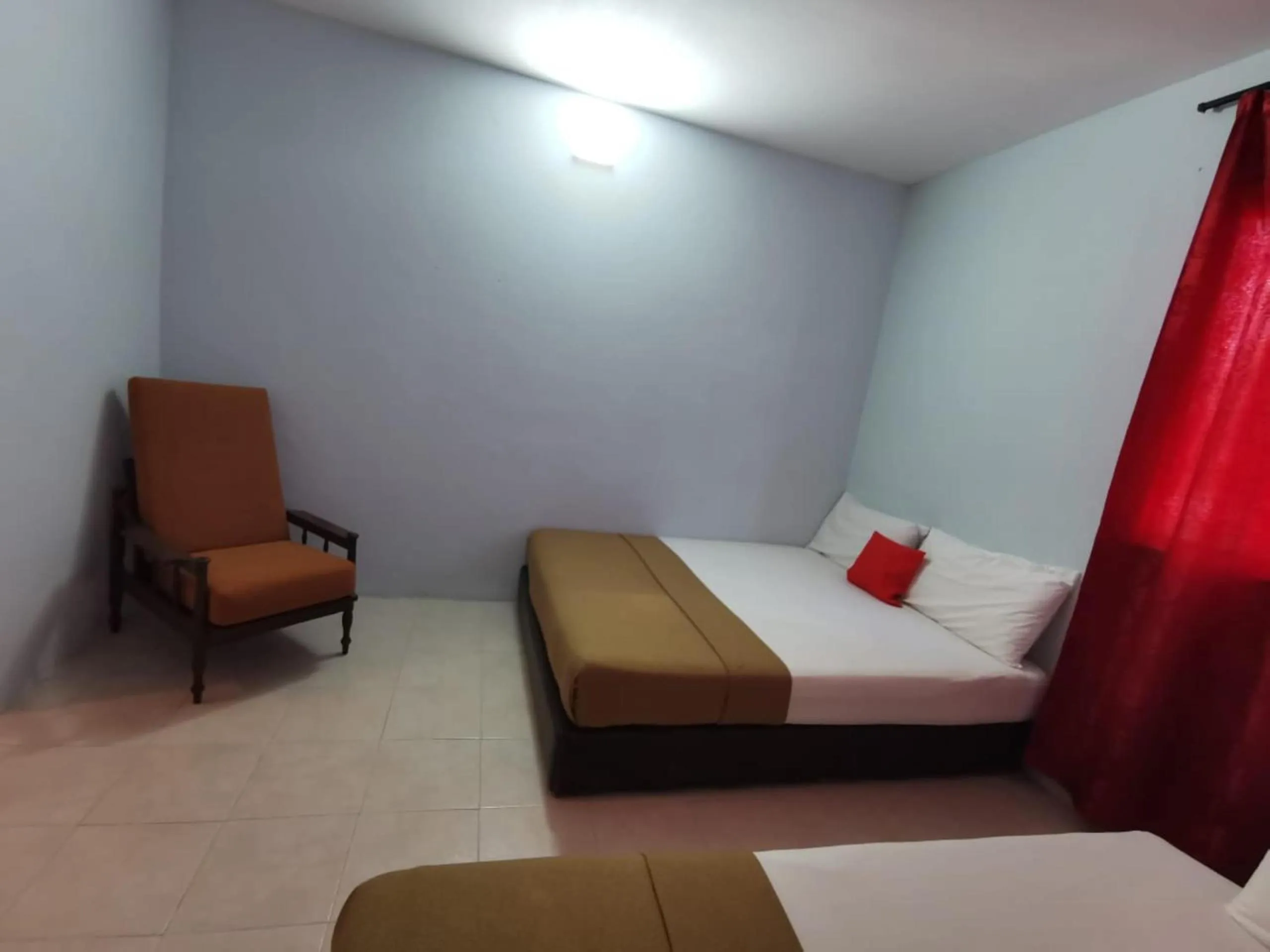 Bedroom, Bed in Hotel O My Seven Days Inn