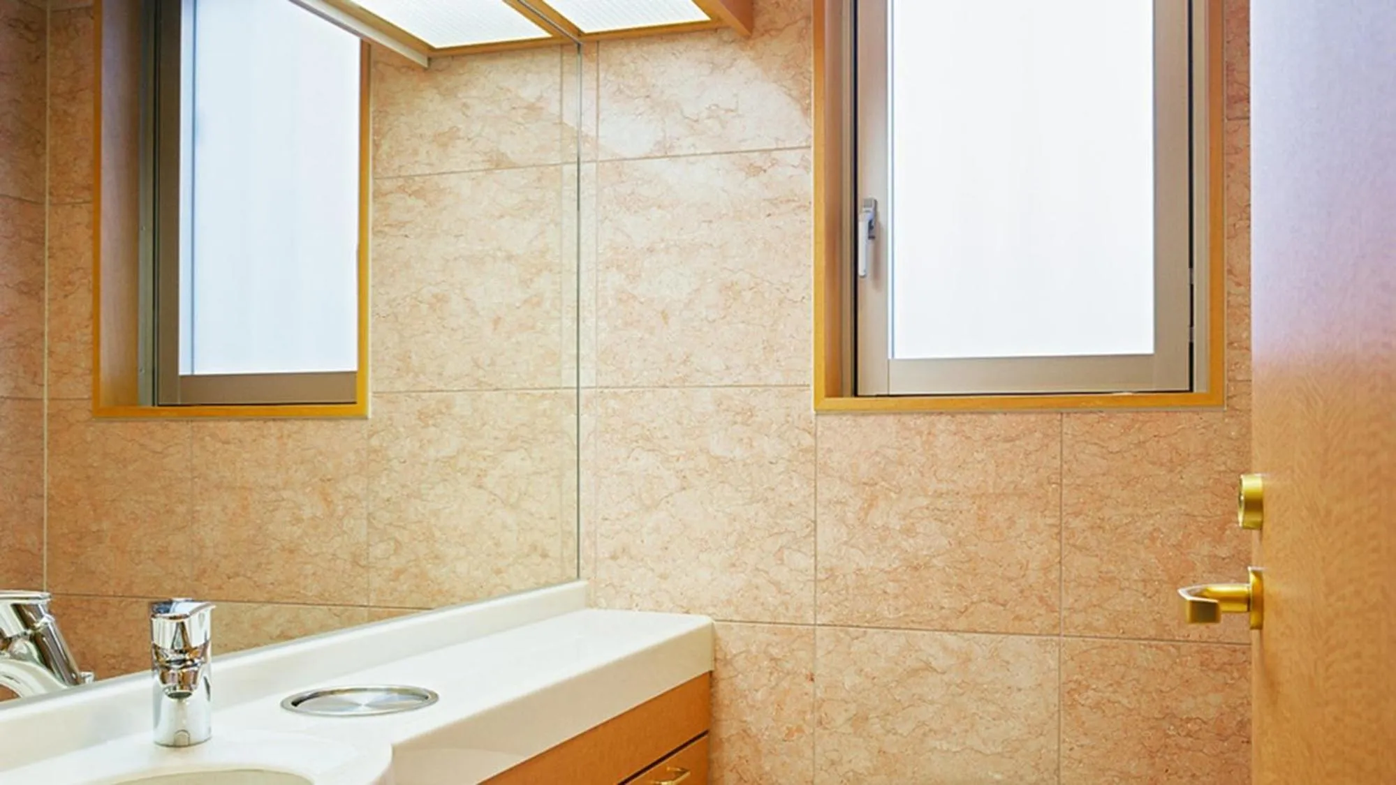 Bathroom in Toyoko Inn Aioi eki Shinkansen guchi