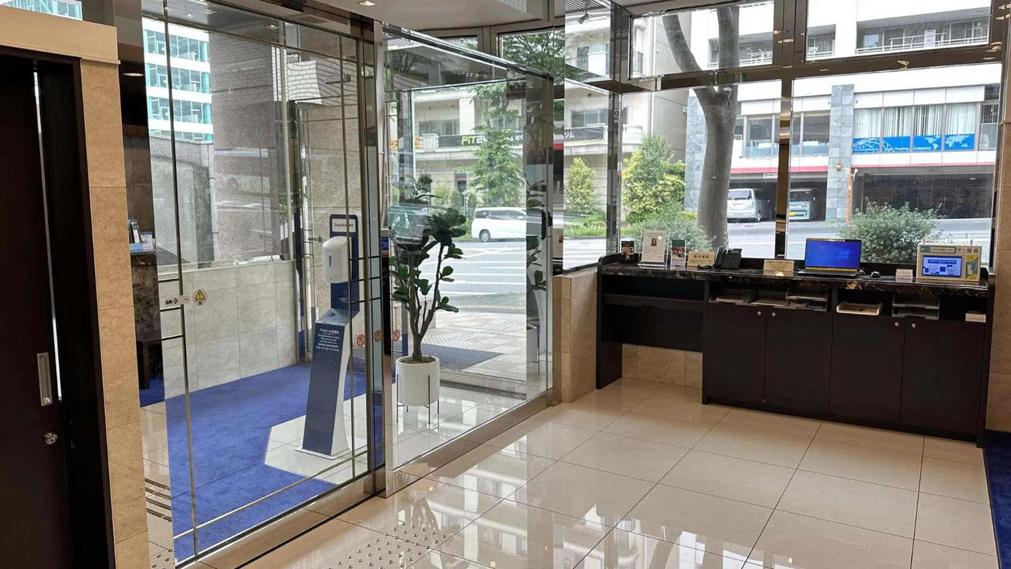 Lobby or reception in Toyoko Inn Oita Nakatsu Ekimae