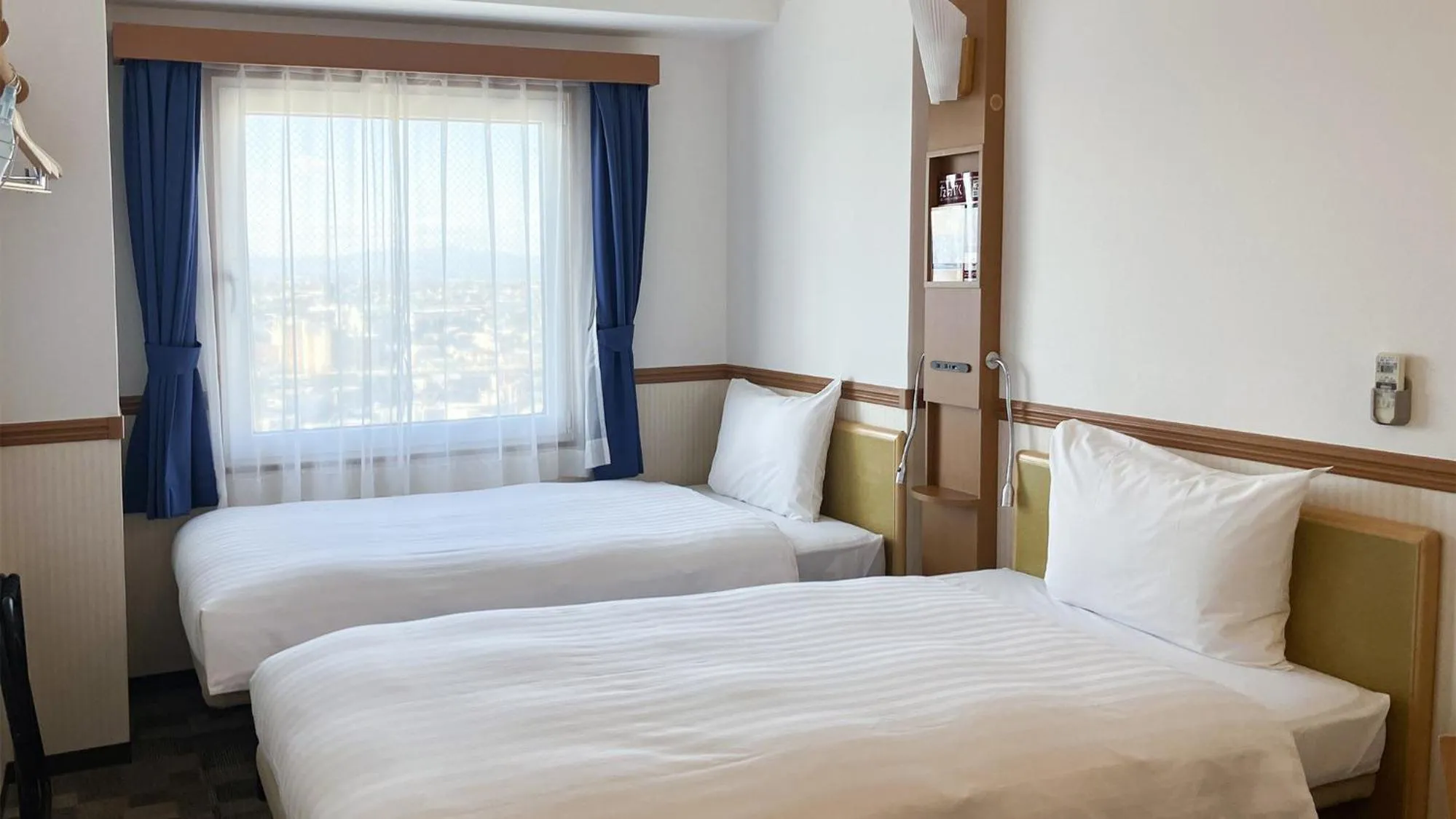 Bedroom, Bed in Toyoko Inn Oita Nakatsu Ekimae