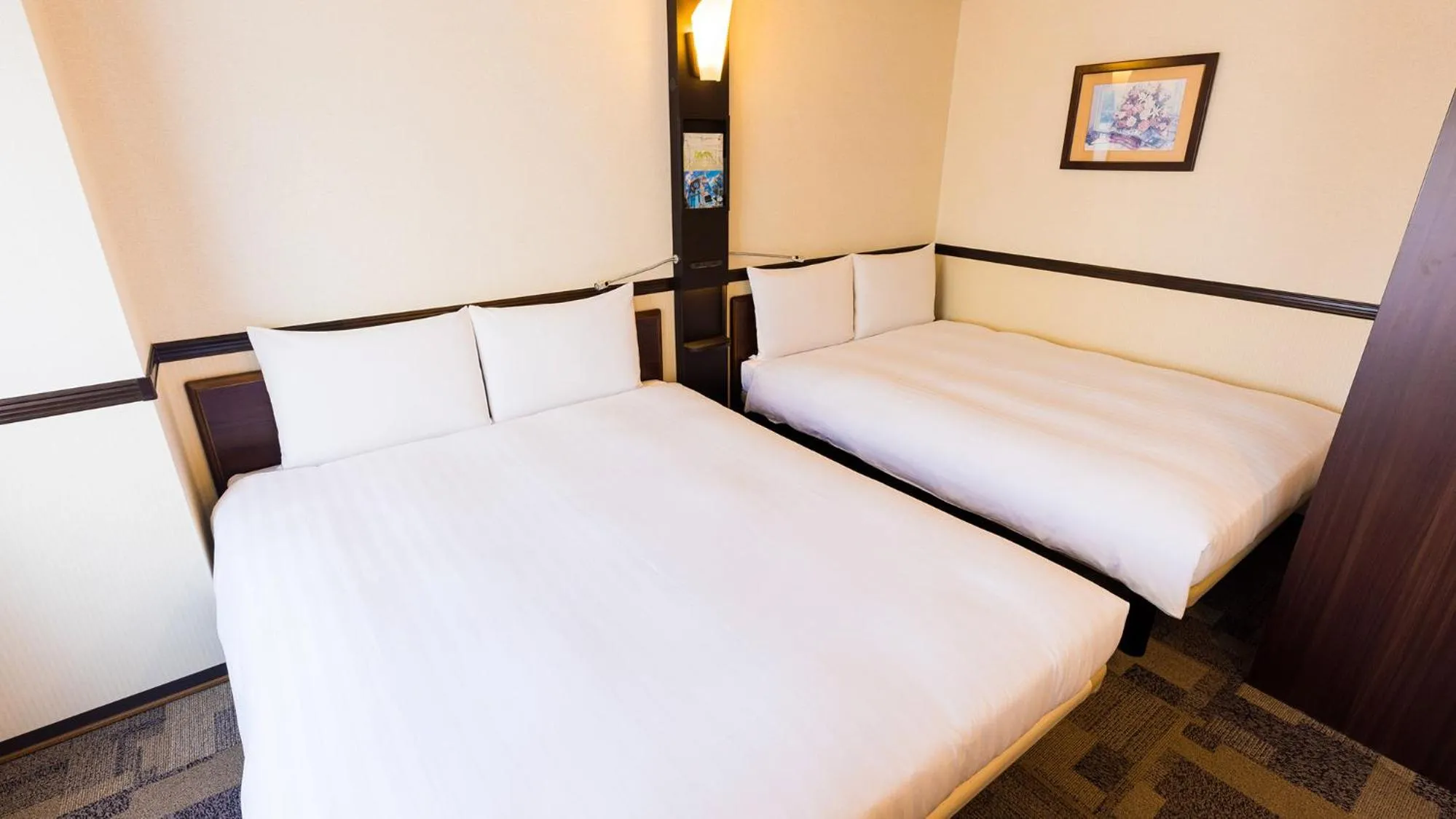 Bedroom, Bed in Toyoko Inn Keio sen Hashimoto eki Kita guchi