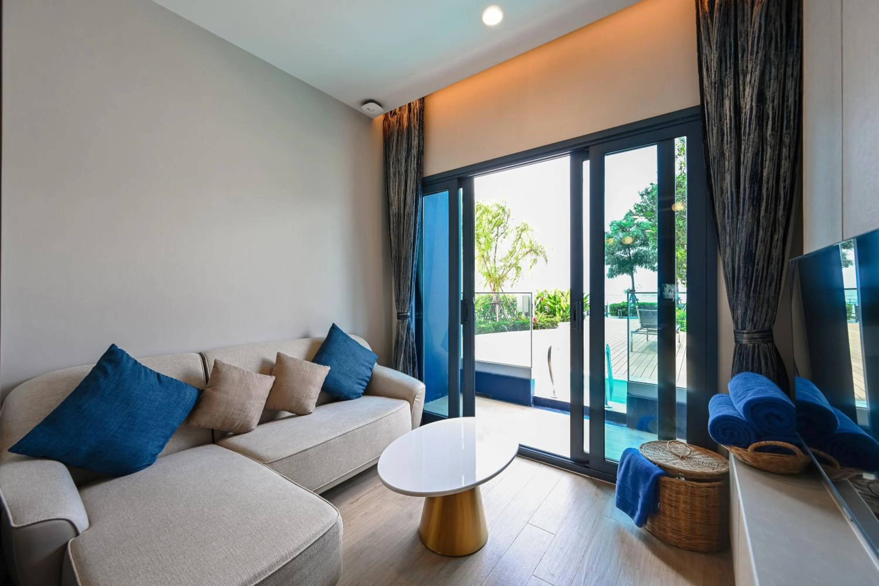 Living room in S Sriracha Hotel & Residence