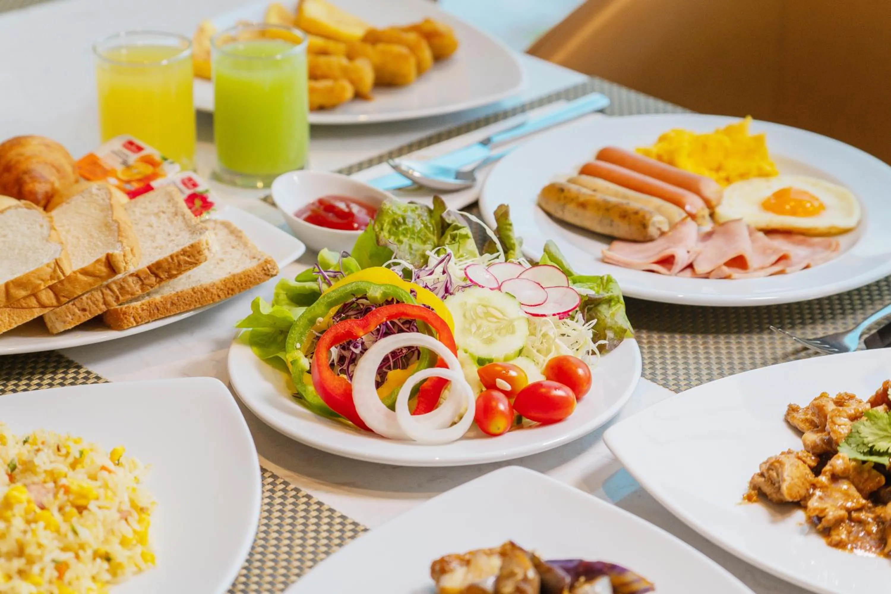 Buffet breakfast in S Sriracha Hotel & Residence