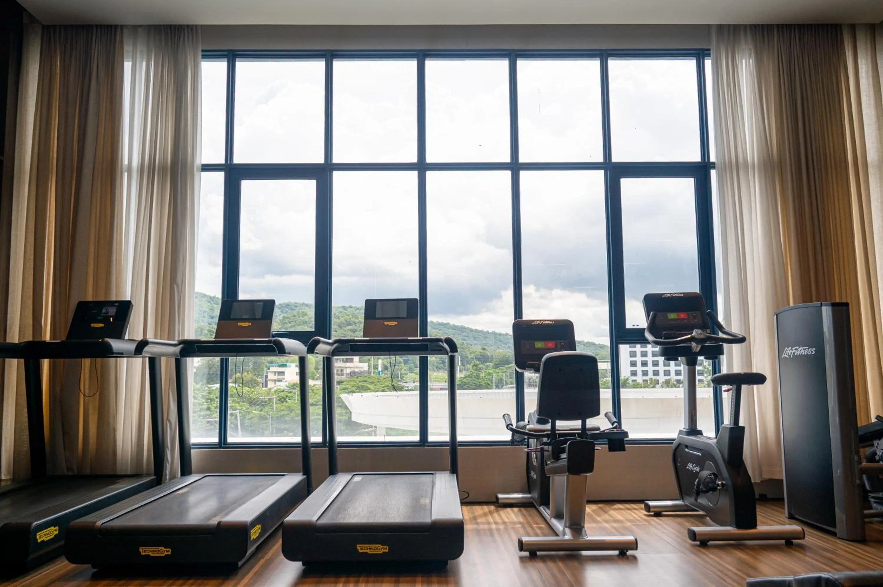 Fitness centre/facilities in S Sriracha Hotel & Residence