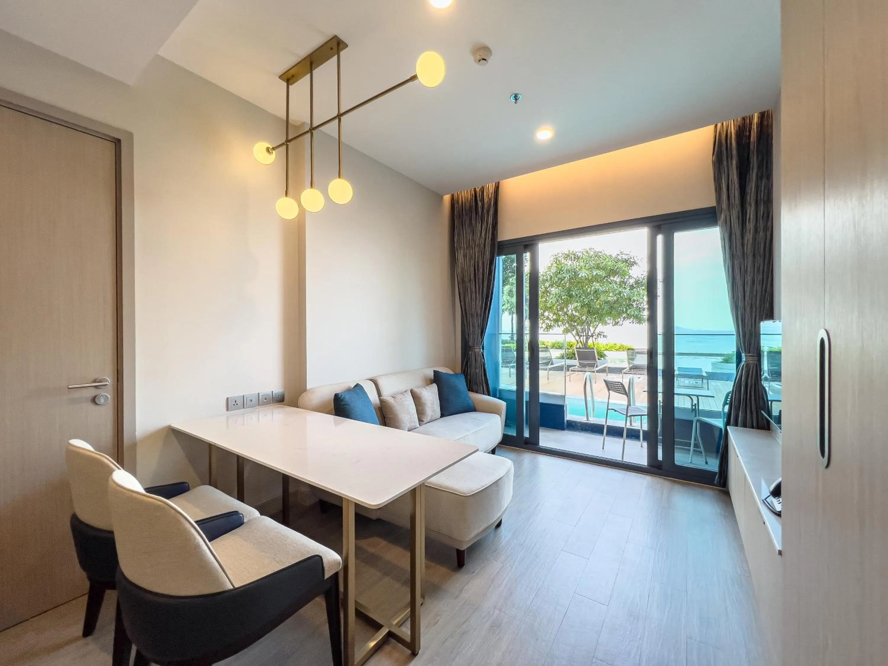 Living room in S Sriracha Hotel & Residence